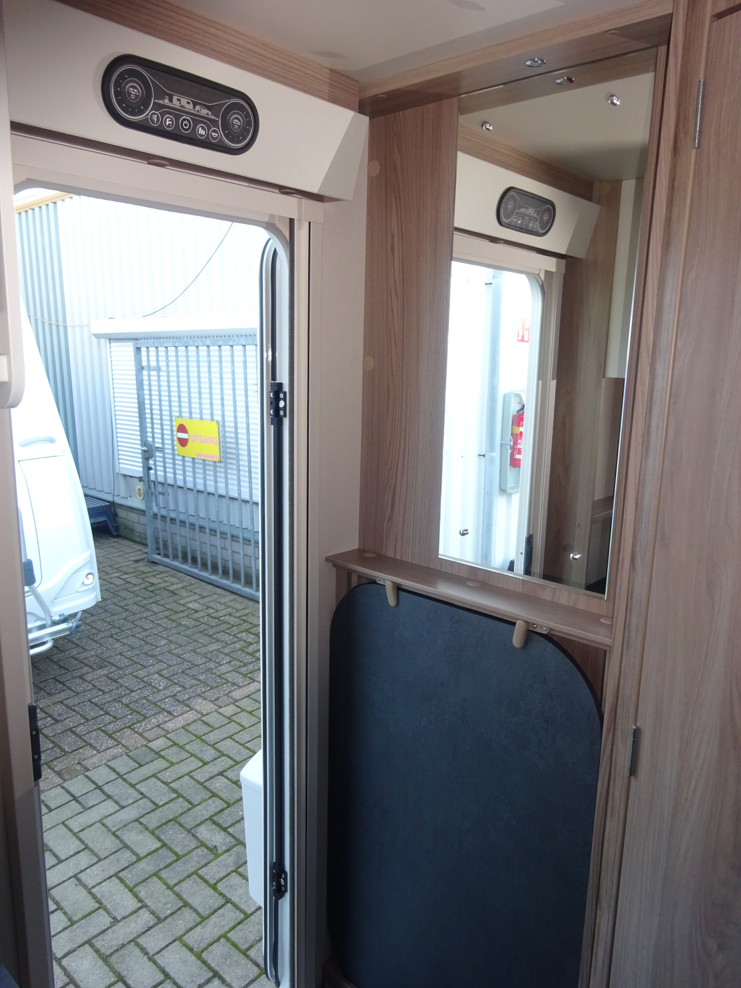 Sprite Mondial 420 SR Enkele Bedden Met Gratis Mover