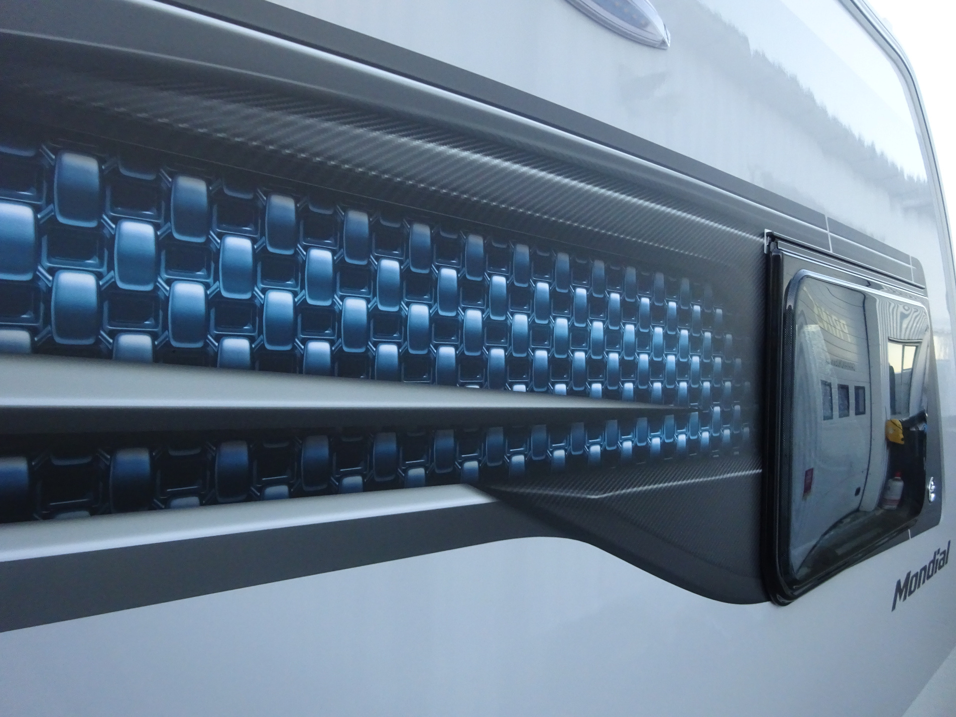 Sprite Mondial 420 SR Enkele Bedden Met Gratis Mover