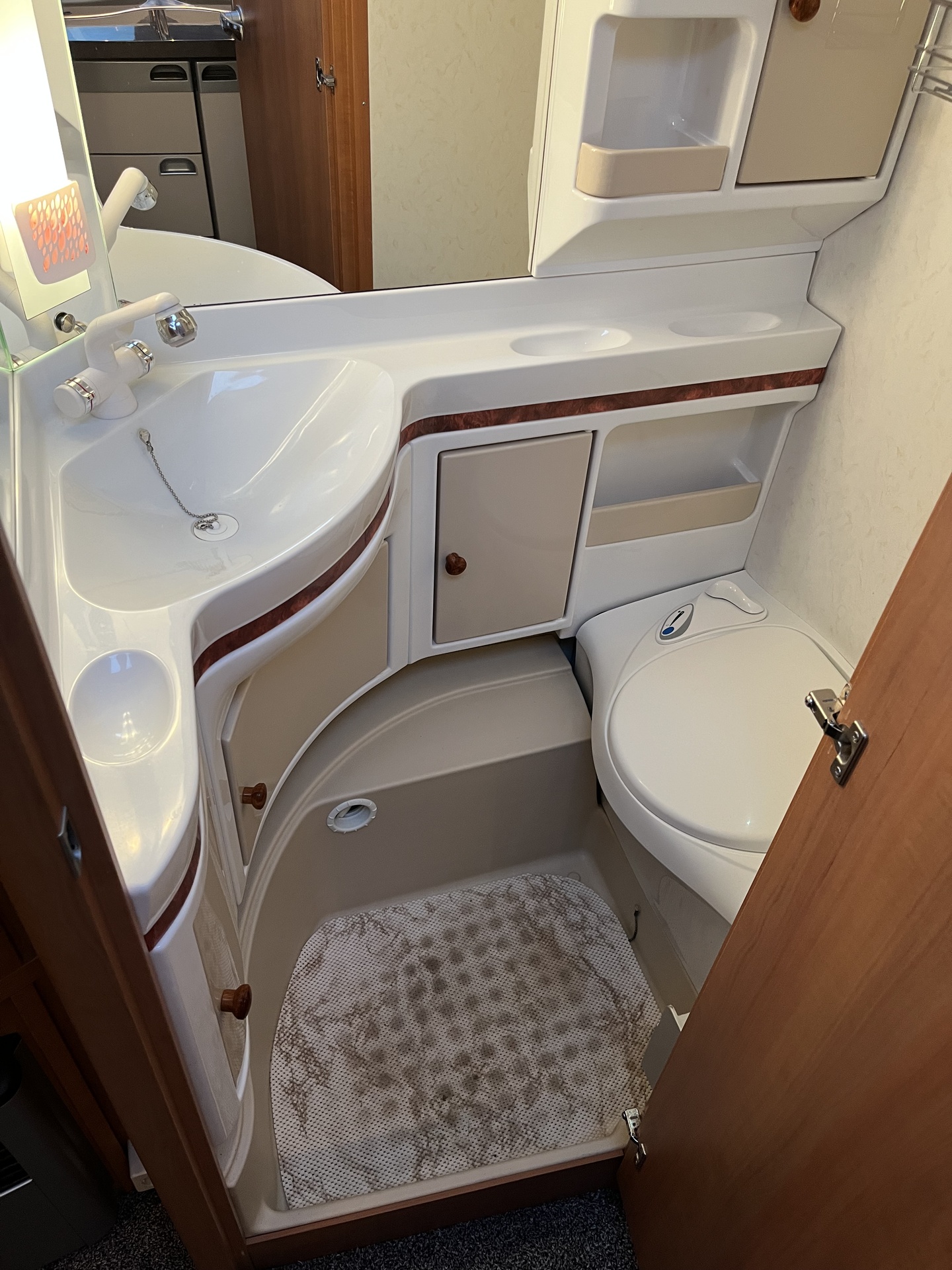 Hobby Excellent 495 UL Truma mover