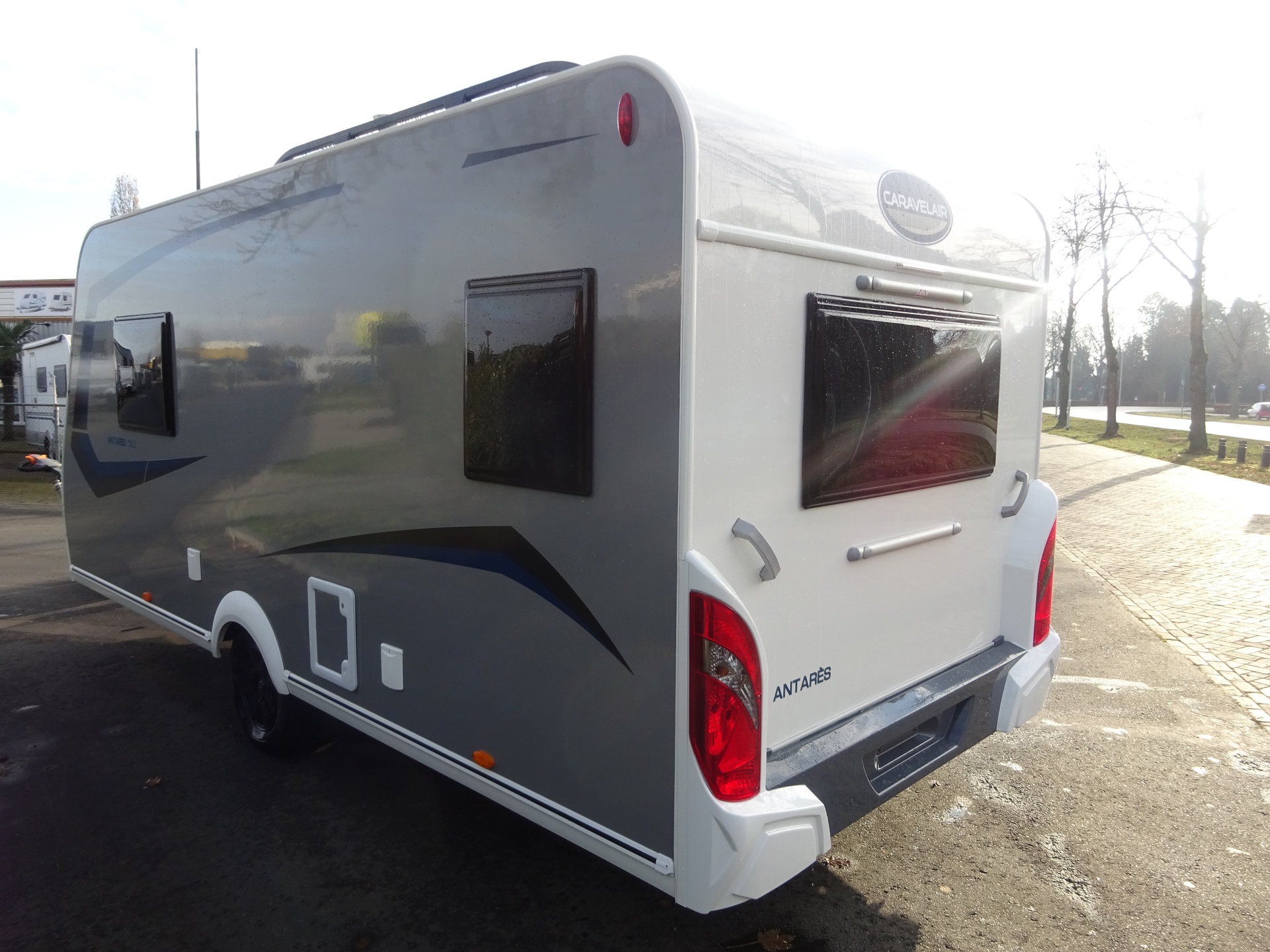 Caravelair Antares Titanium 450 Enkele Bedden+Mover
