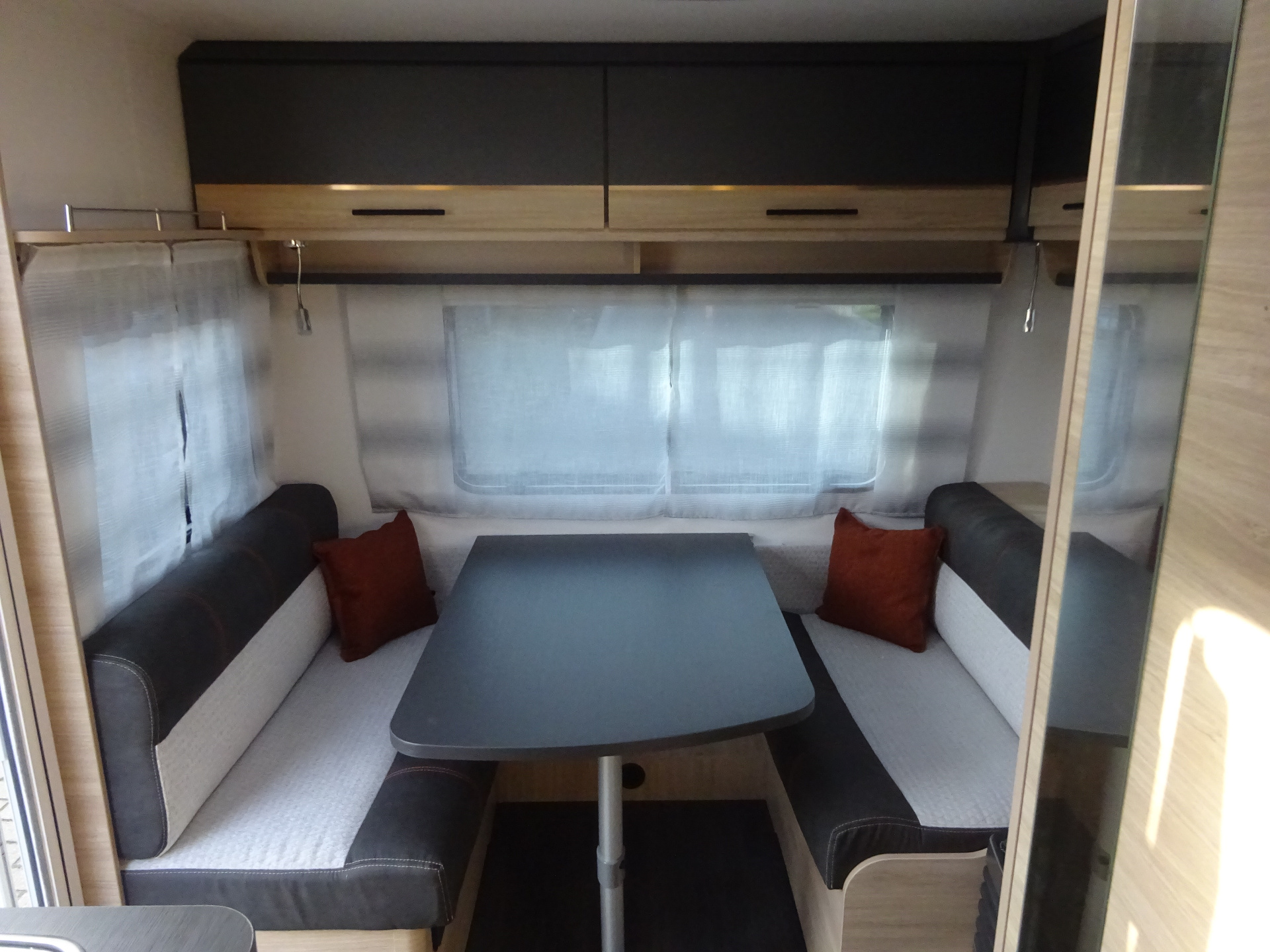 Caravelair Antares Titanium 450 Enkele Bedden+Mover