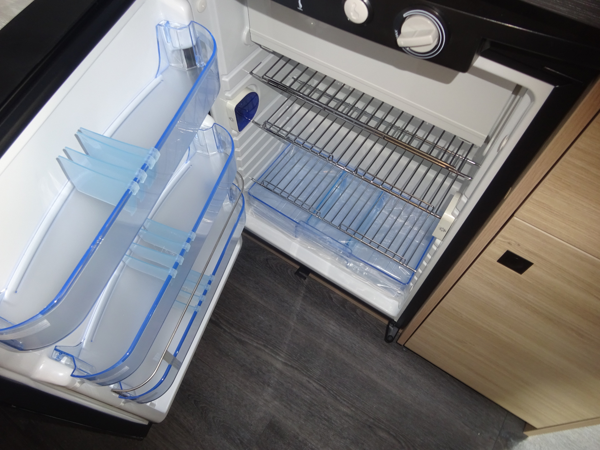 Caravelair Antares Titanium 450 Enkele Bedden+Mover