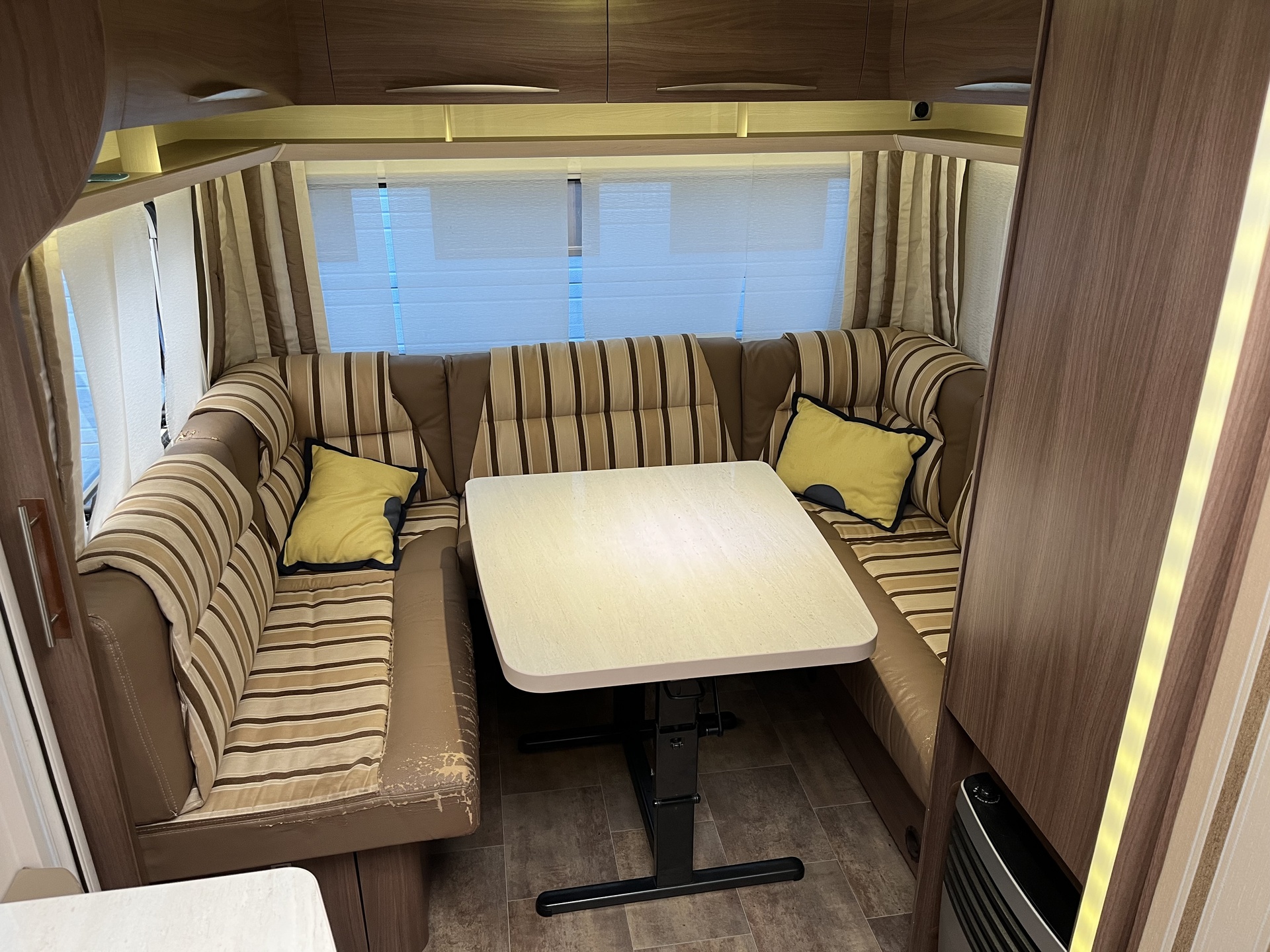 Burstner Averso 535 TL met Mover