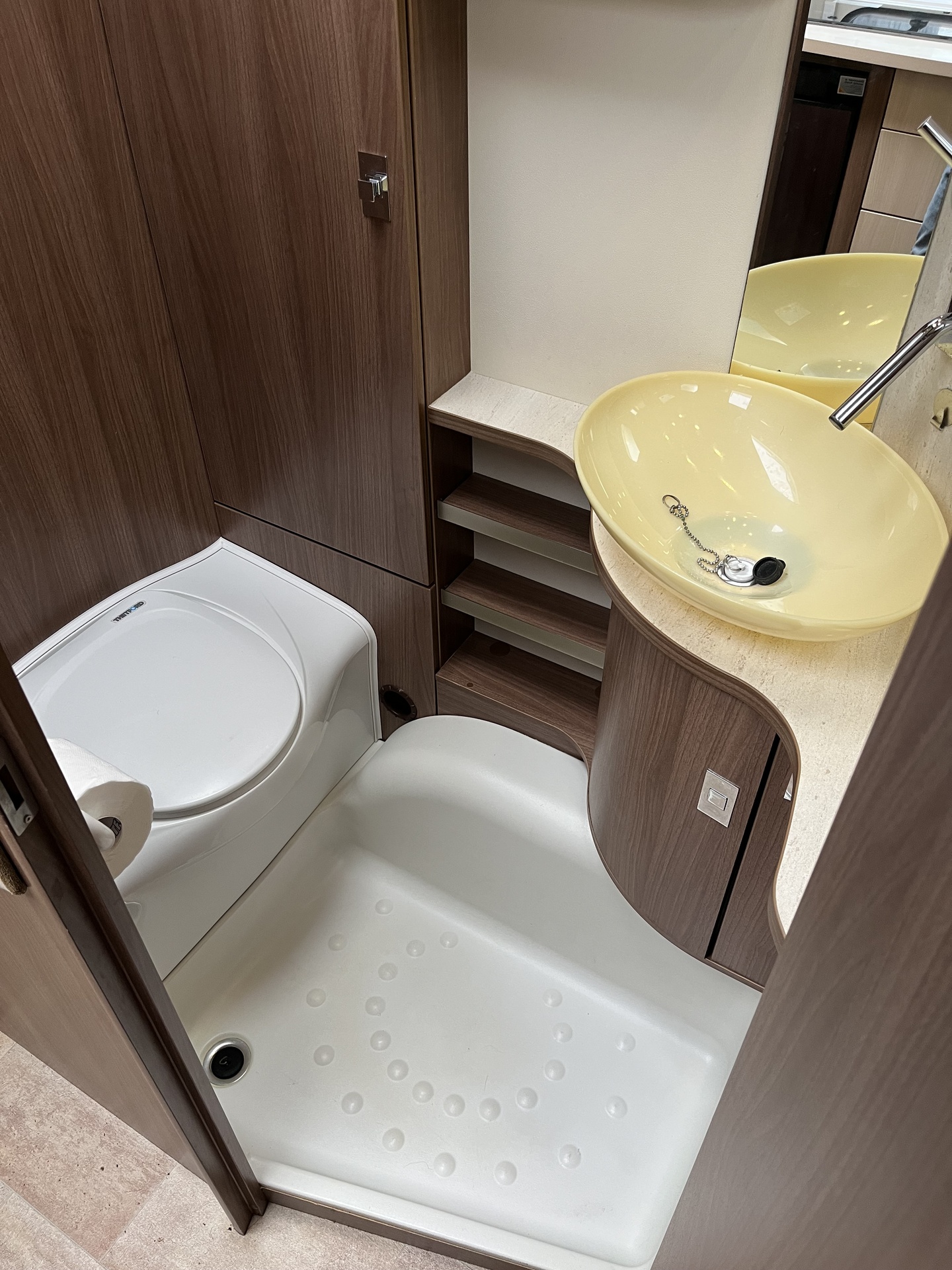 Burstner Averso 535 TL met Mover