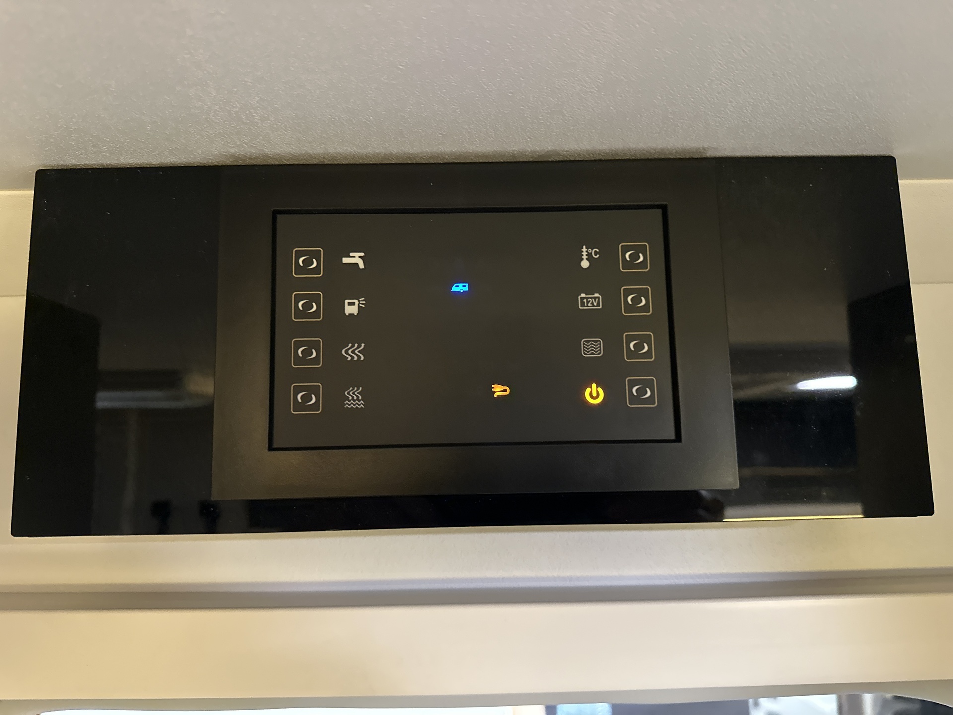 Caravelair Artica 492 enkele bedden 