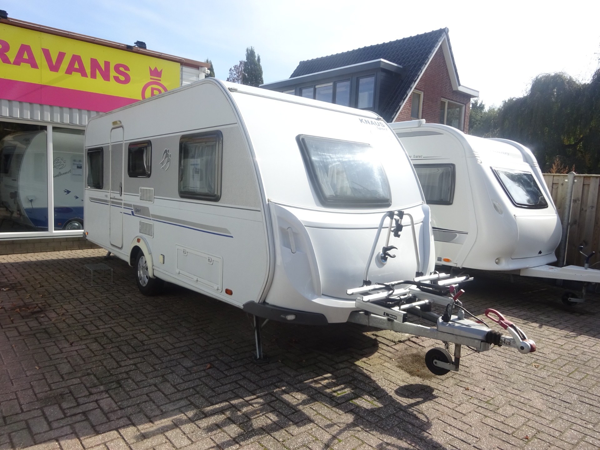 Knaus Sport 500 Enkele Bedden+Rondzit+Mover