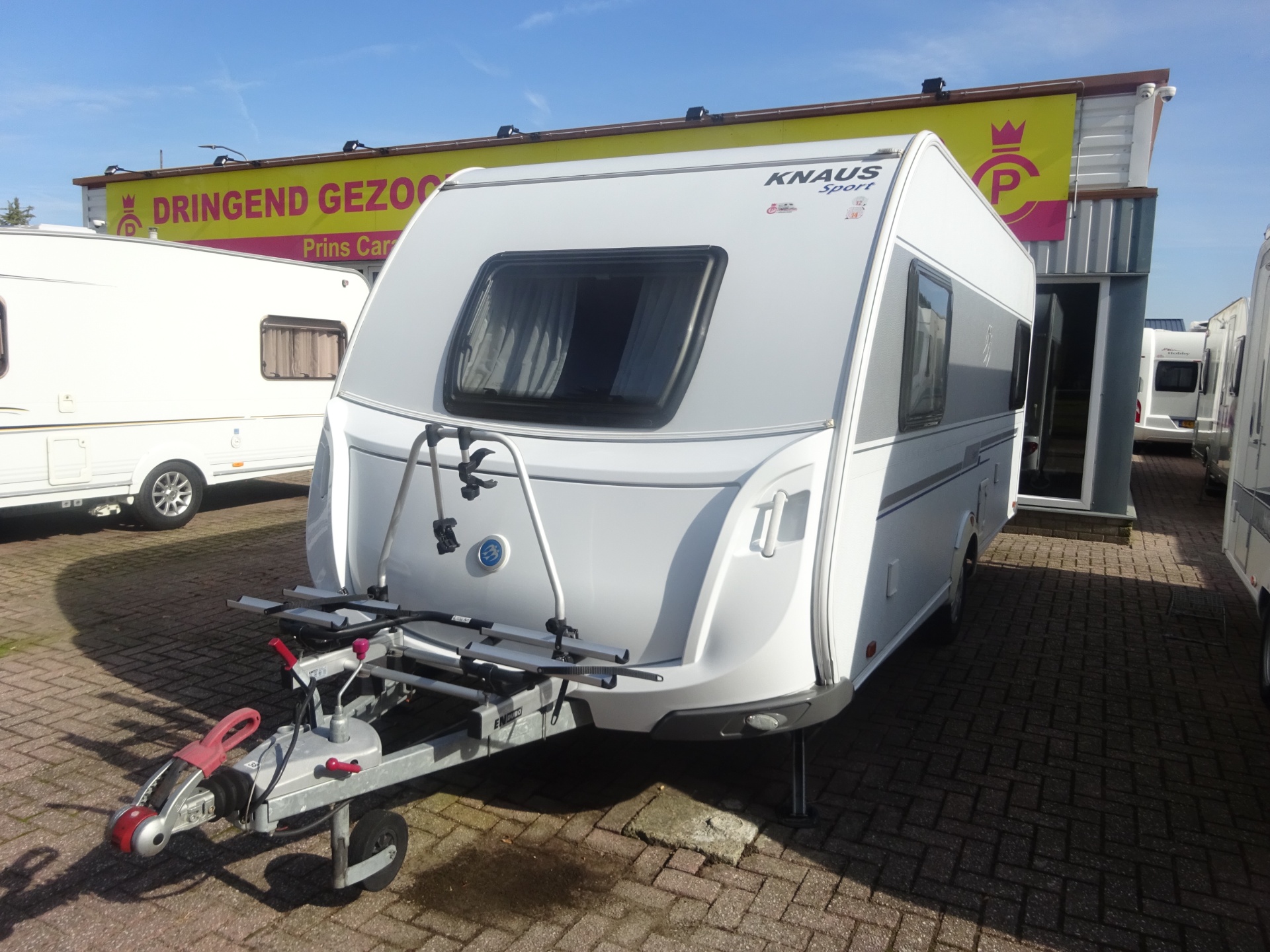 Knaus Sport 500 Enkele Bedden+Rondzit+Mover