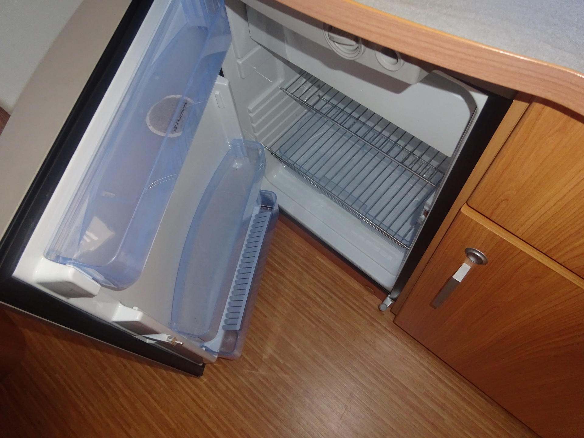 Knaus Sport 500 Enkele Bedden+Rondzit+Mover