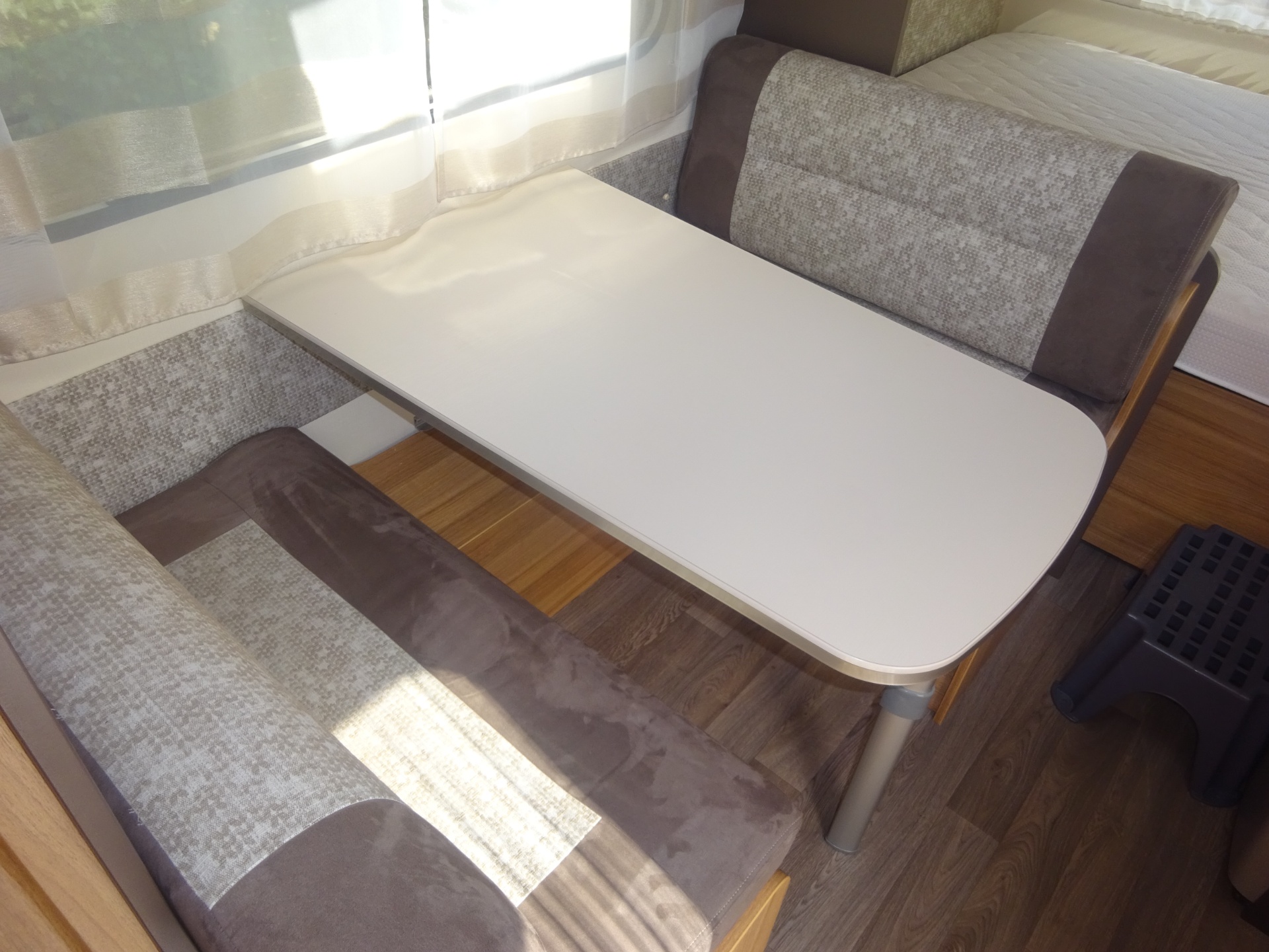 Sterckeman Starlett 420 Comfort Met Vaste Luifel