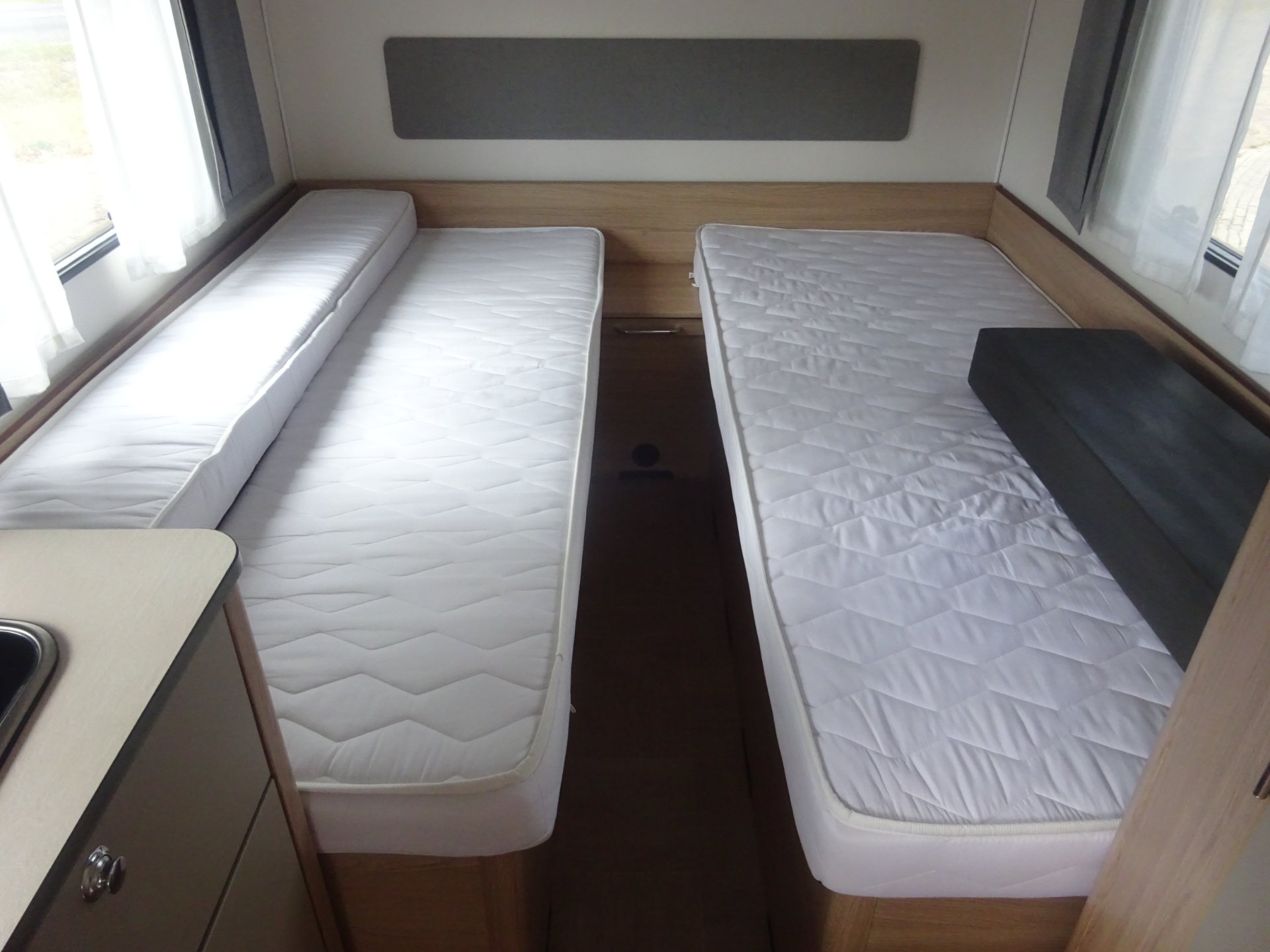 Lmc Sassino 460 LU Enkele Bedden/Vaste Luifel