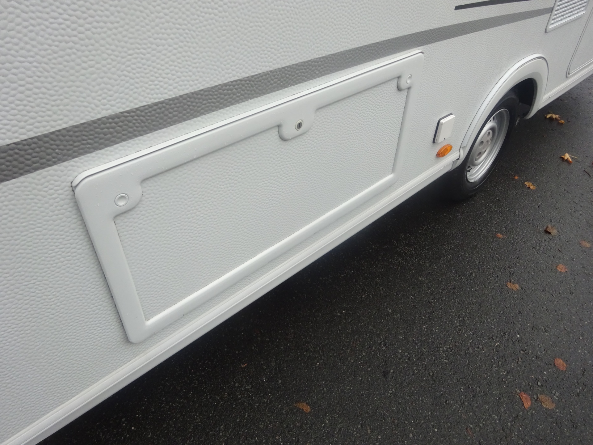 Lmc Sassino 460 UL Enkele Bedden+Mover+Voortent