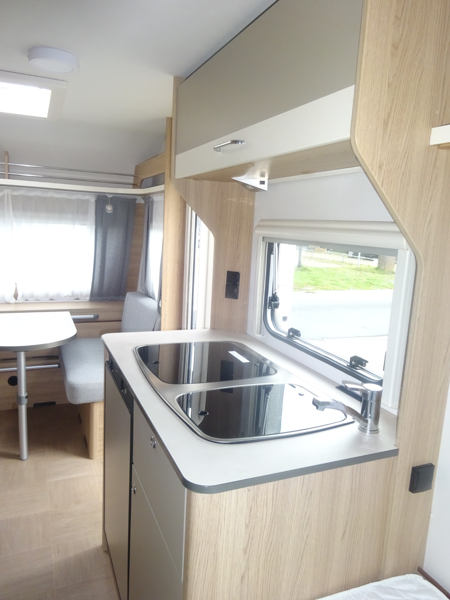 Lmc Sassino 460 UL Enkele Bedden+Mover+Voortent