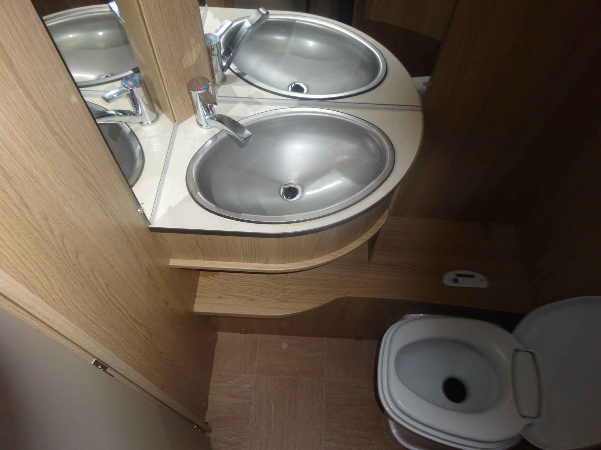 Lmc Sassino 460 UL Enkele Bedden+Mover+Voortent