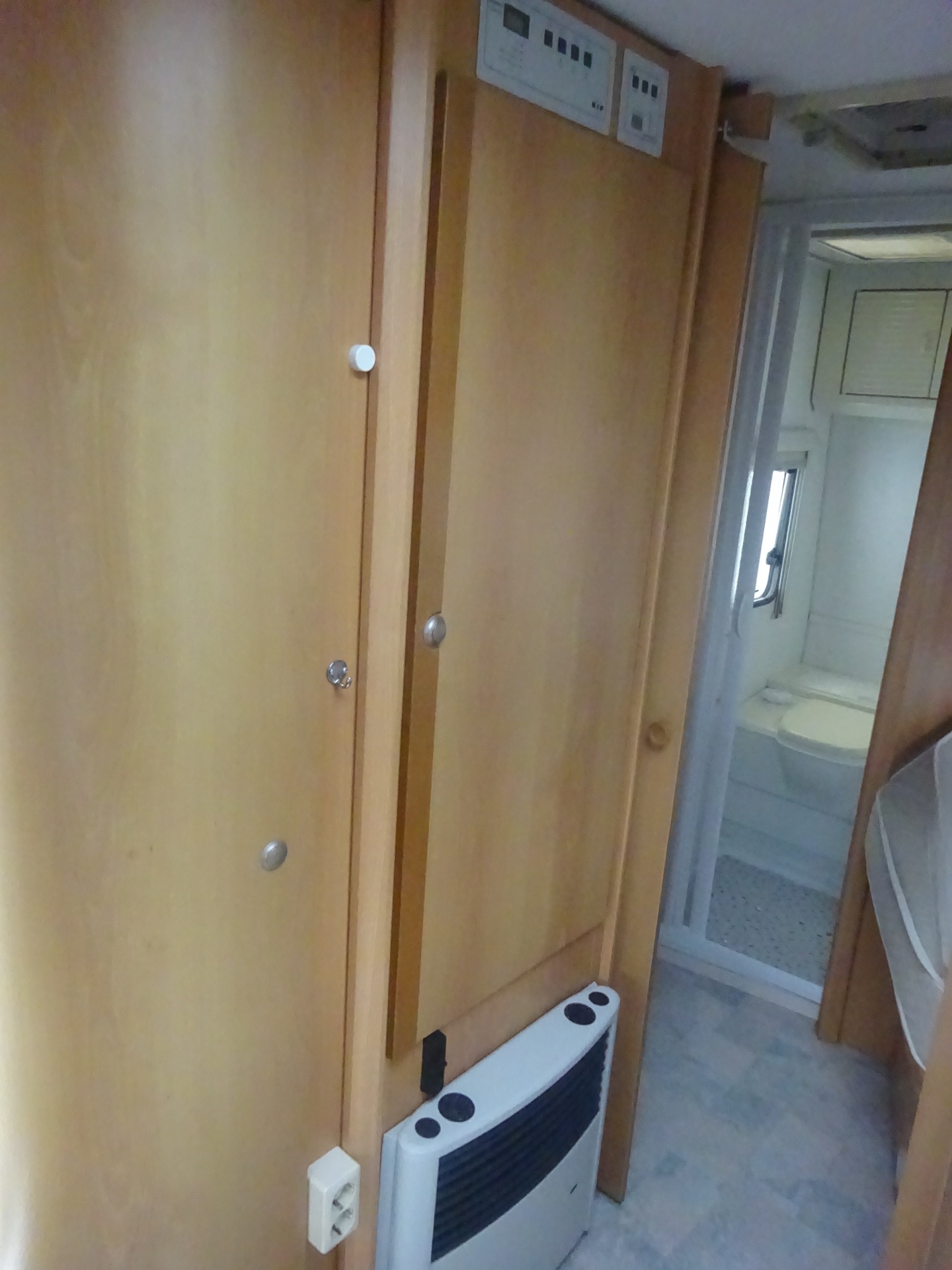 Kip Greyline 50TDB Met Vaste Luifel