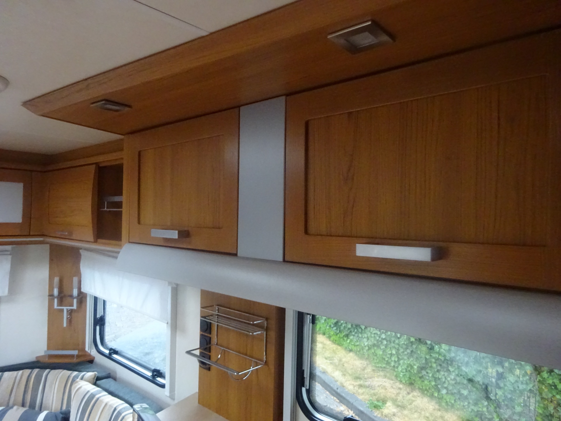 Knaus Azur 460 Frans Bed en Rondzit + Mover