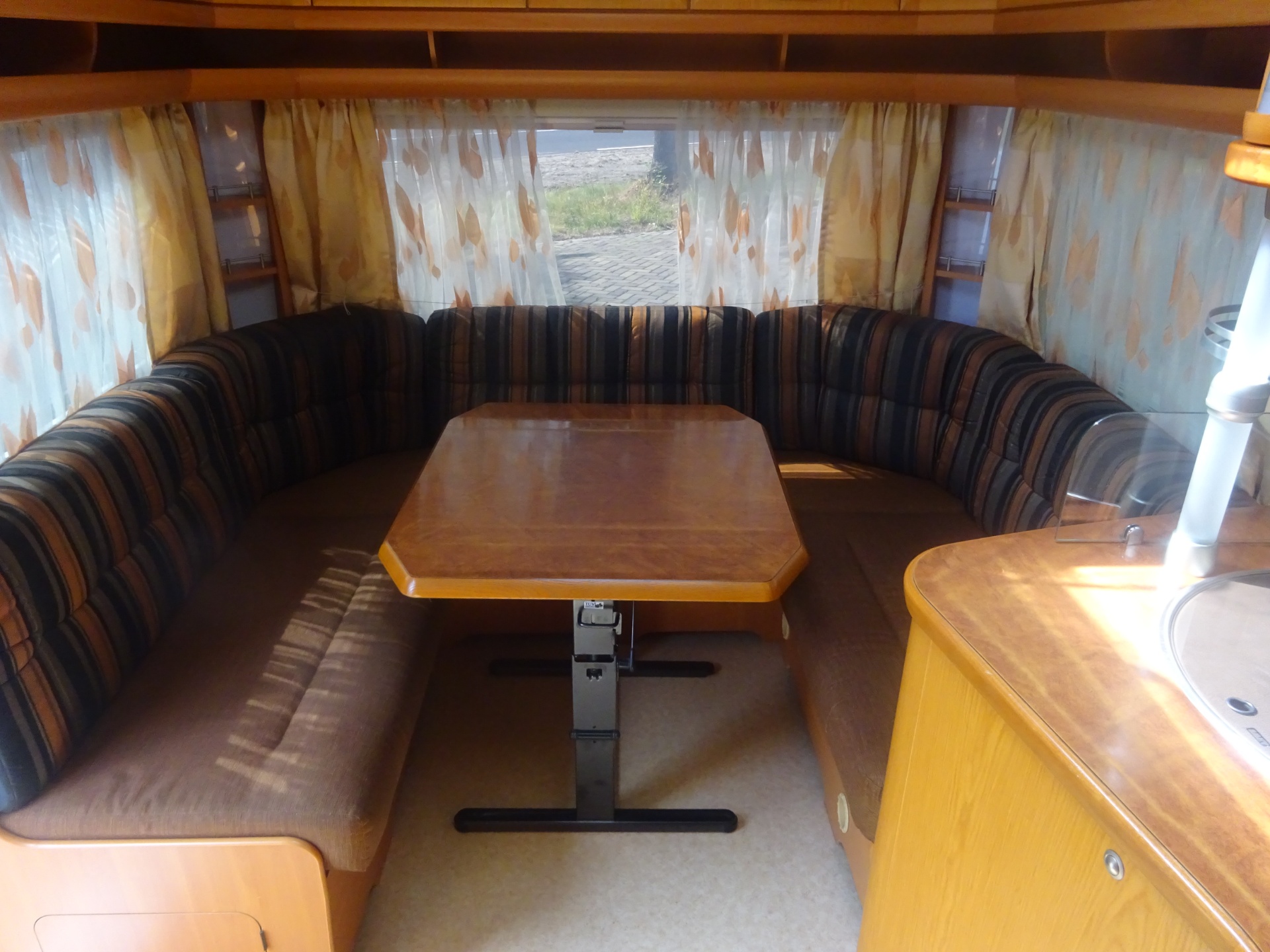 Fendt Diamant 550TG Enkele Bedden + Mover+ Airco