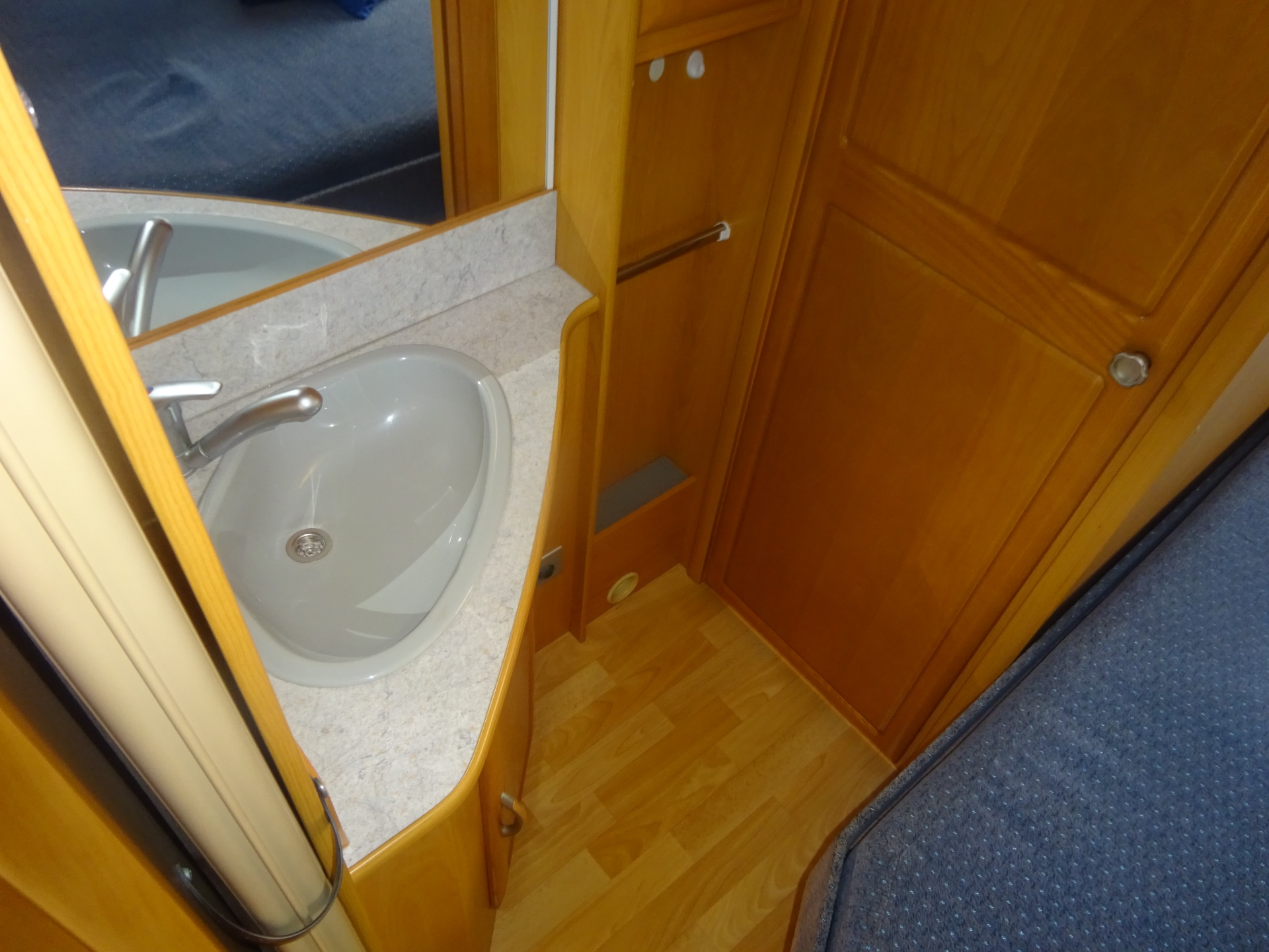 Wilk Blue star 470 Met Frans Bed en Rondzit #NIEUWSTAAT#