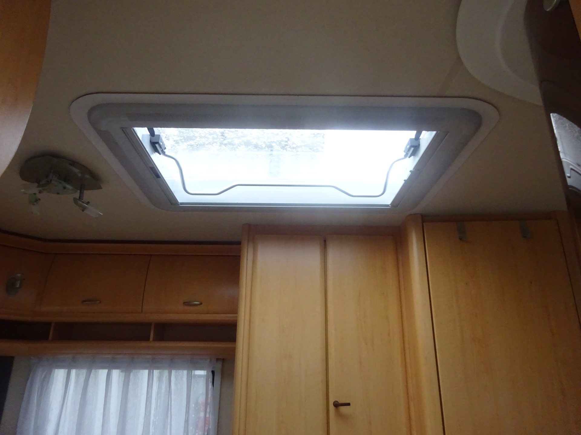 Hobby De luxe 495 UL Enkele Bedden+Mover