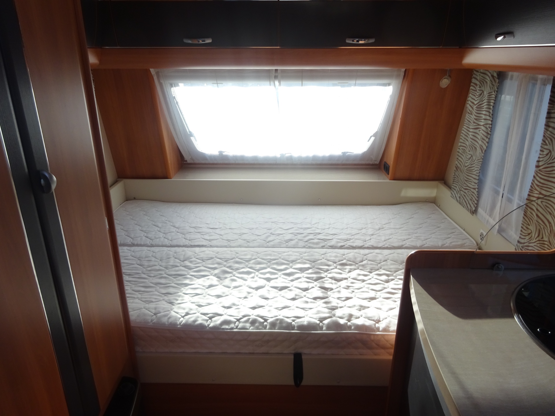 Hobby De luxe 400SF Met Nieuwe Mover