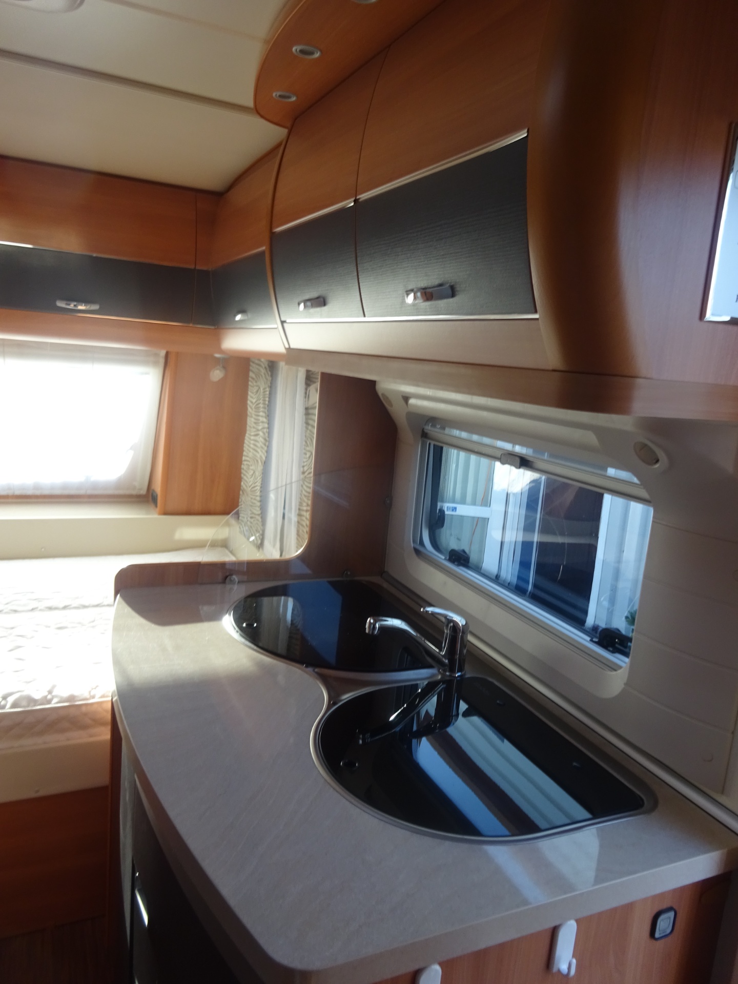 Hobby De luxe 400SF Met Nieuwe Mover