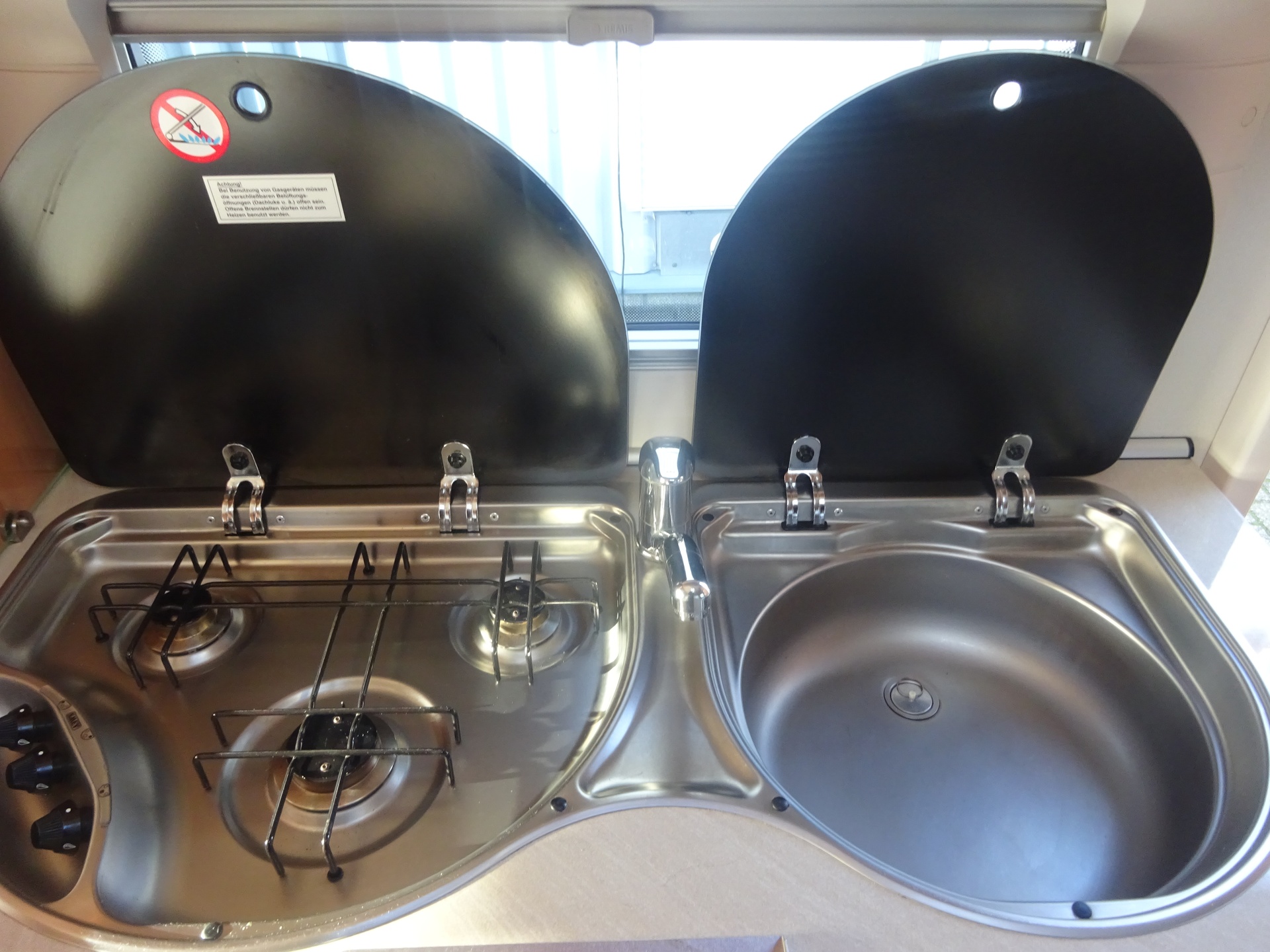 Hobby De luxe 400SF Met Nieuwe Mover