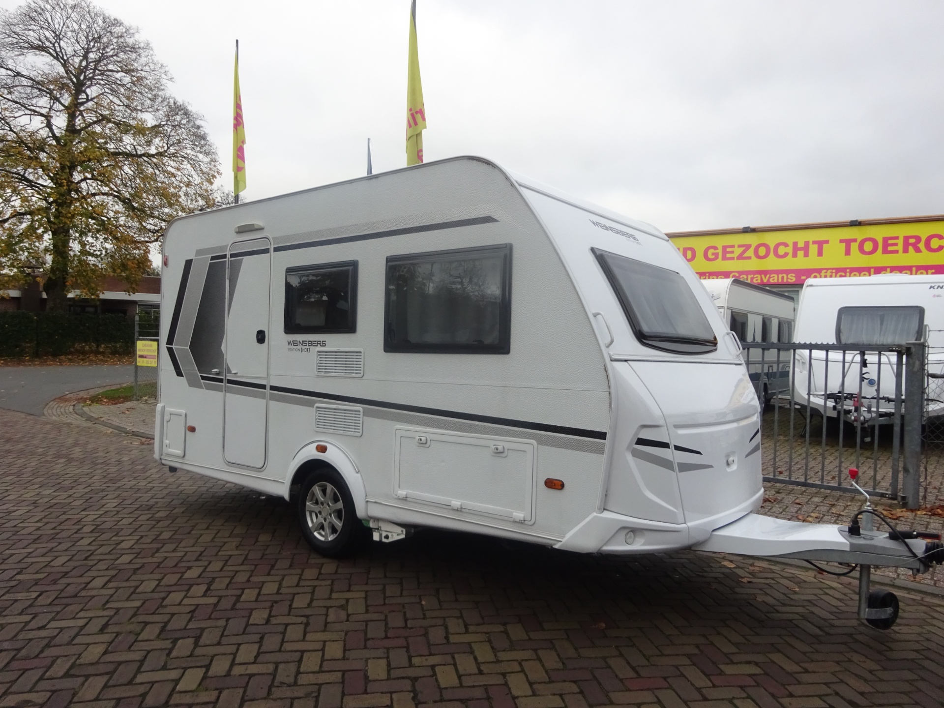 Weinsberg Caraone 390 Met Vast Bed+Treinzit+Mover
