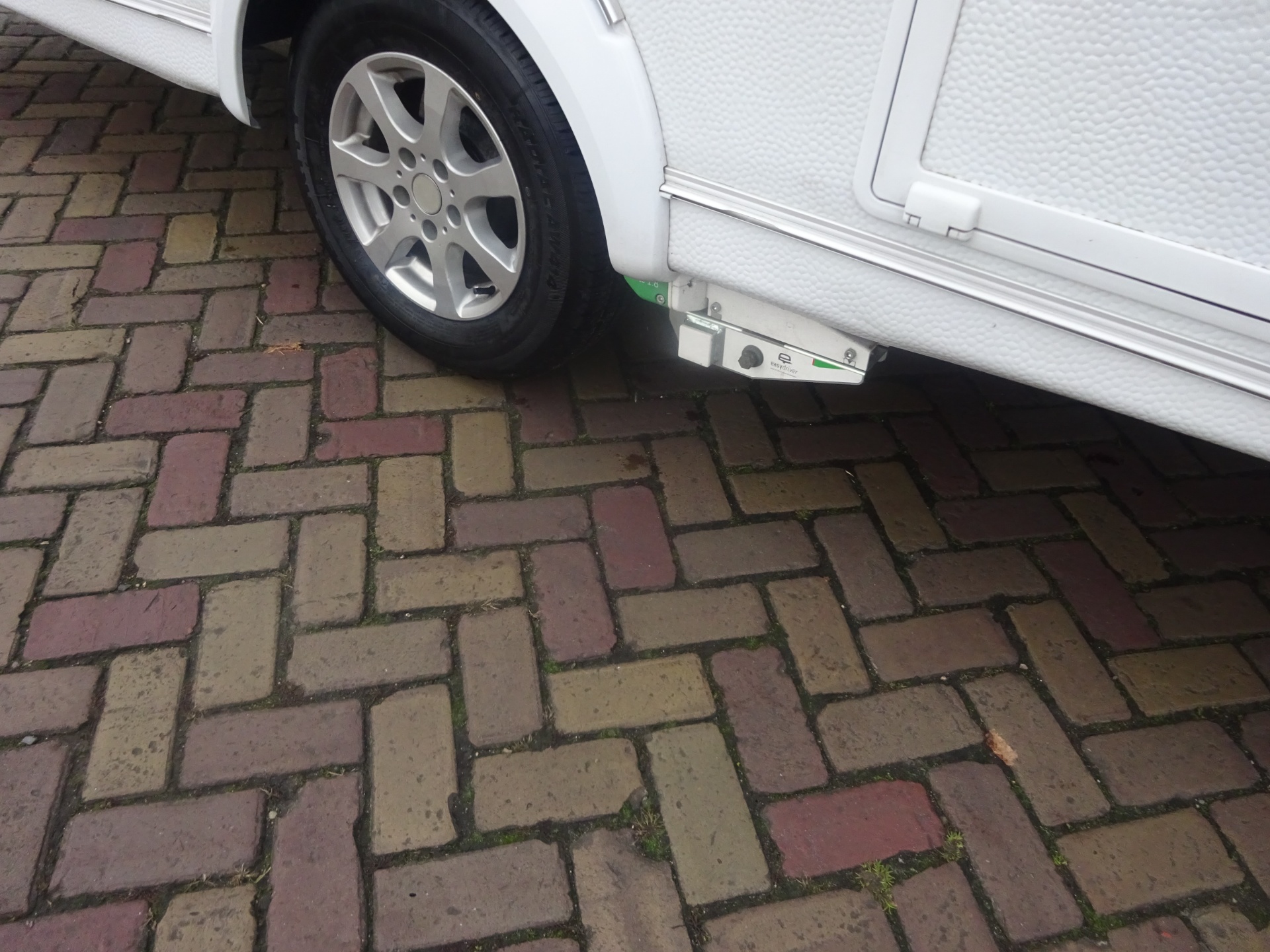 Weinsberg Caraone 390 Met Vast Bed+Treinzit+Mover