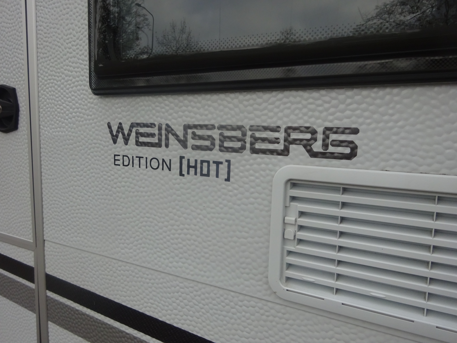 Weinsberg Caraone 390 Met Vast Bed+Treinzit+Mover