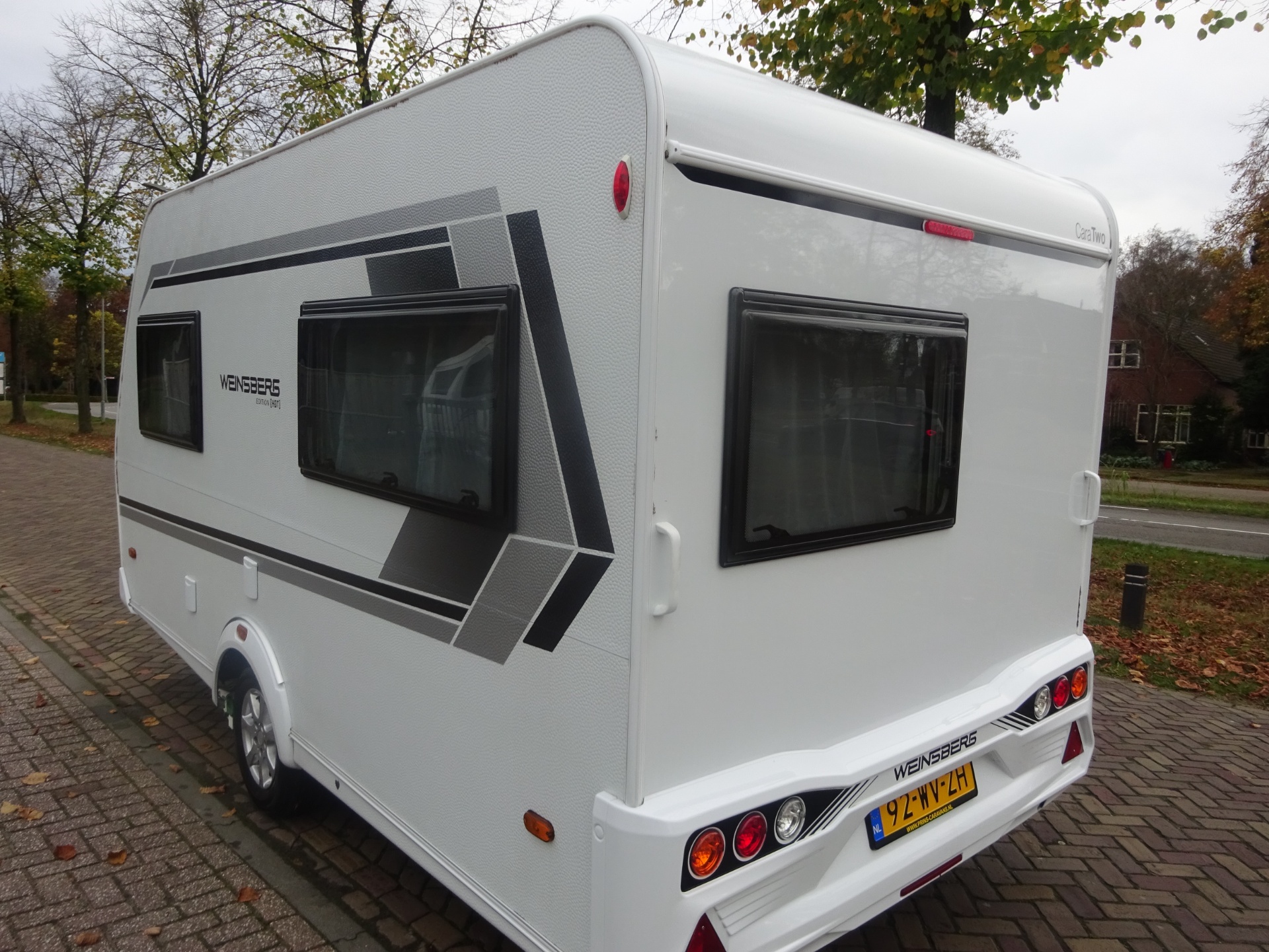 Weinsberg Caraone 390 Met Vast Bed+Treinzit+Mover