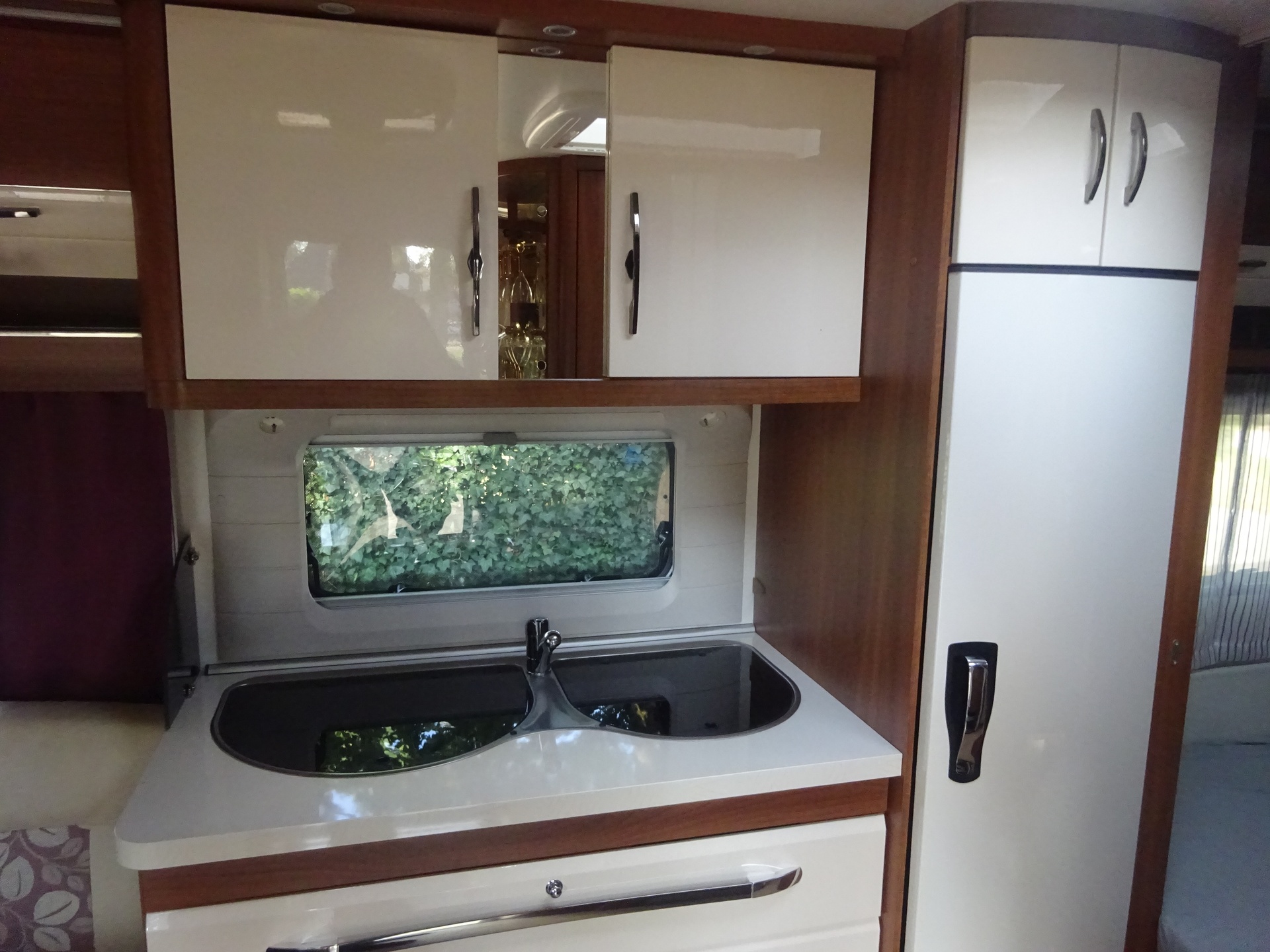 Hobby Excellent 495 UFE Met Mover en Airco