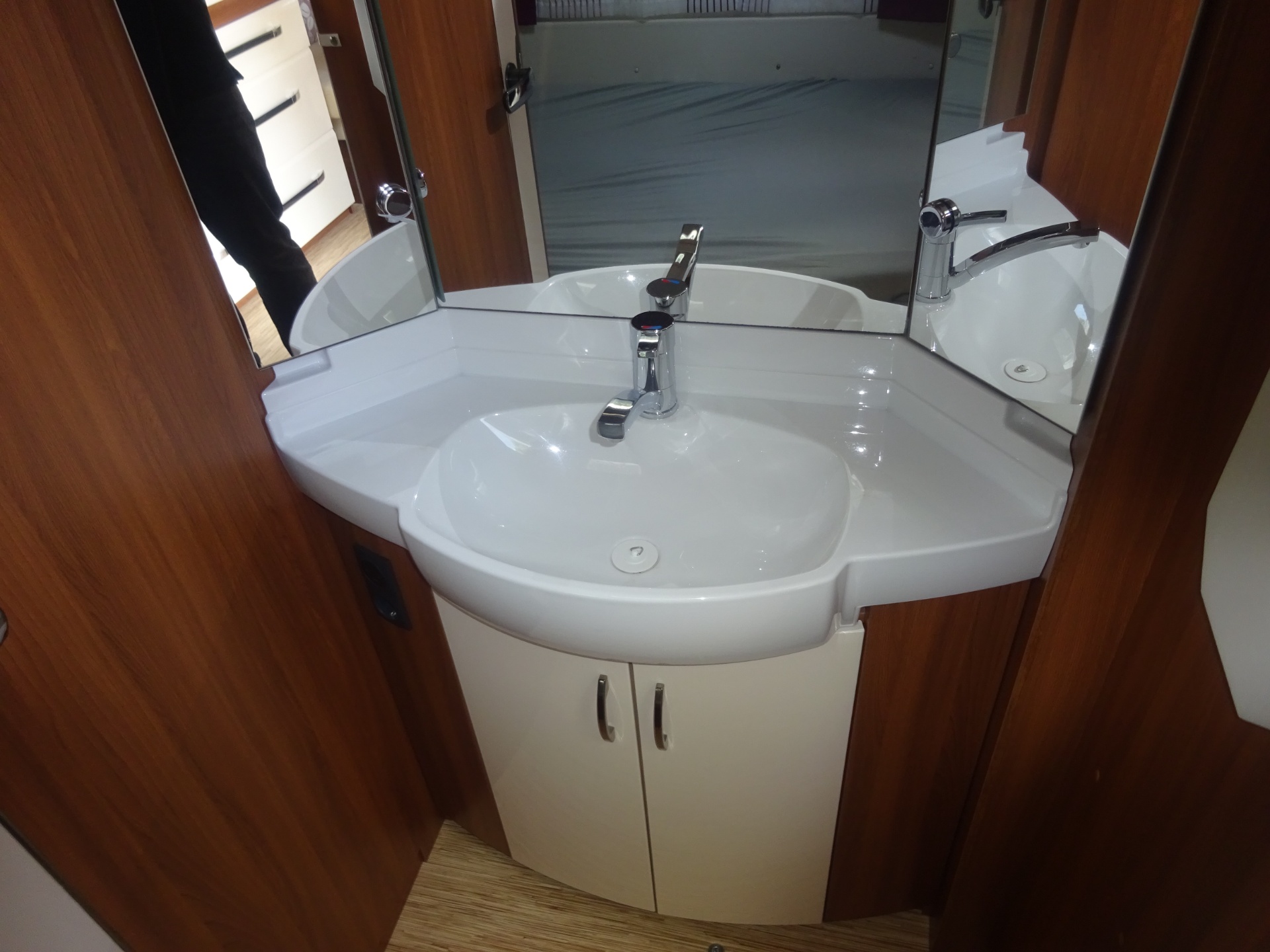 Hobby Excellent 495 UFE Met Mover en Airco