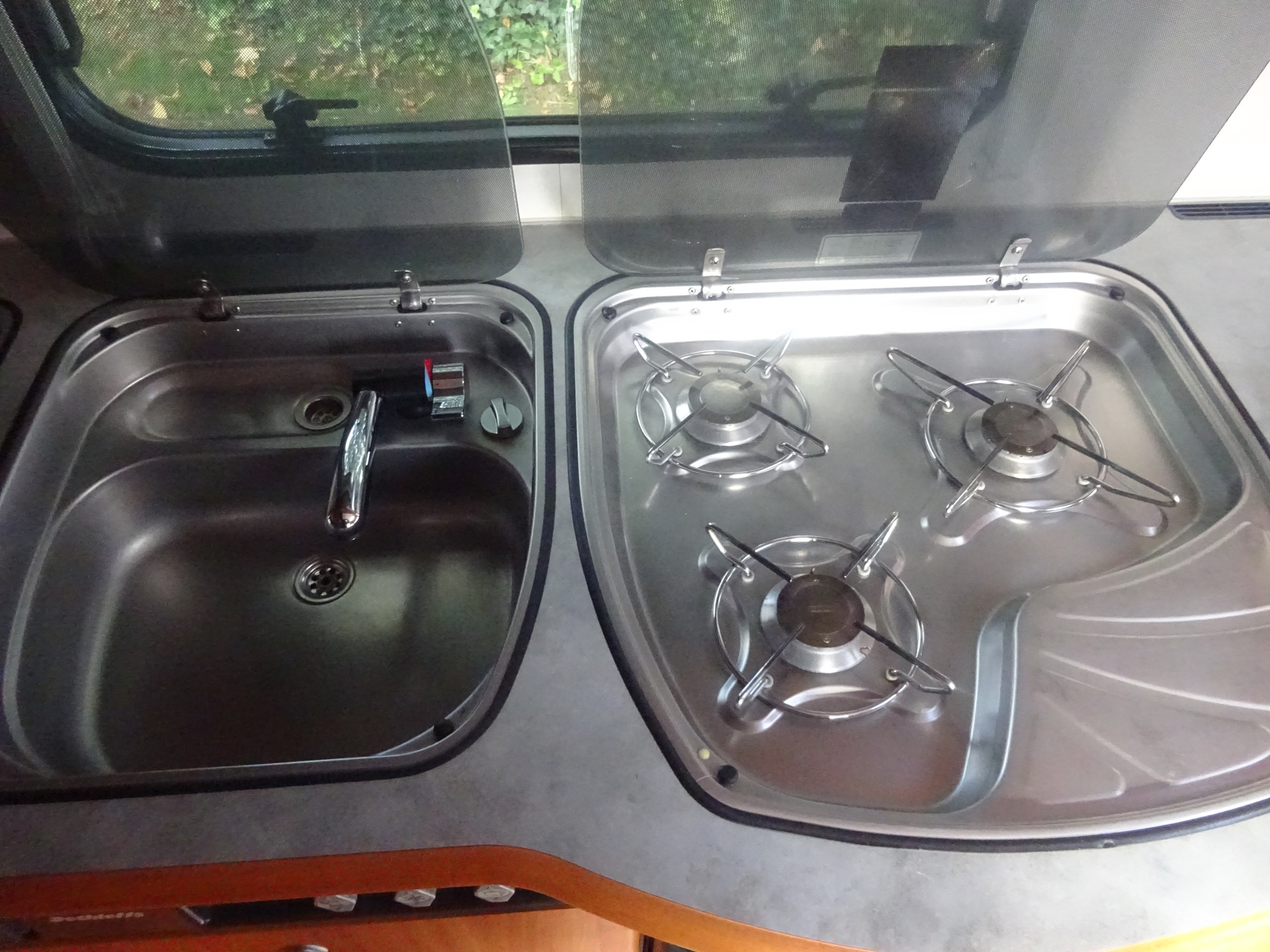 Dethleffs Beduin 510 DB Frans Bed en Rondzit  Zeer Mooie Caravan