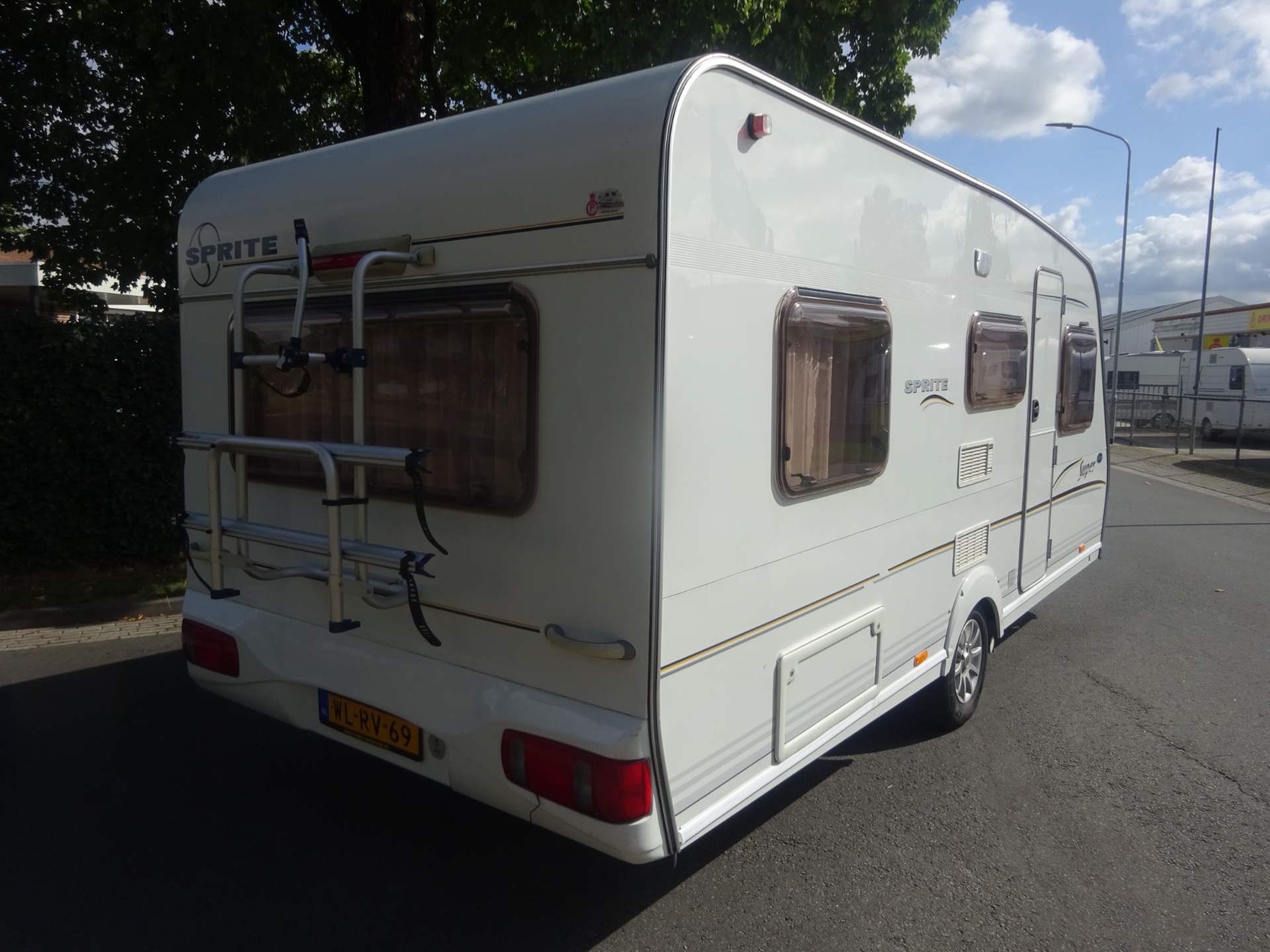 Sprite Super 490 Enkele Bedden  + Rondzit + Mover