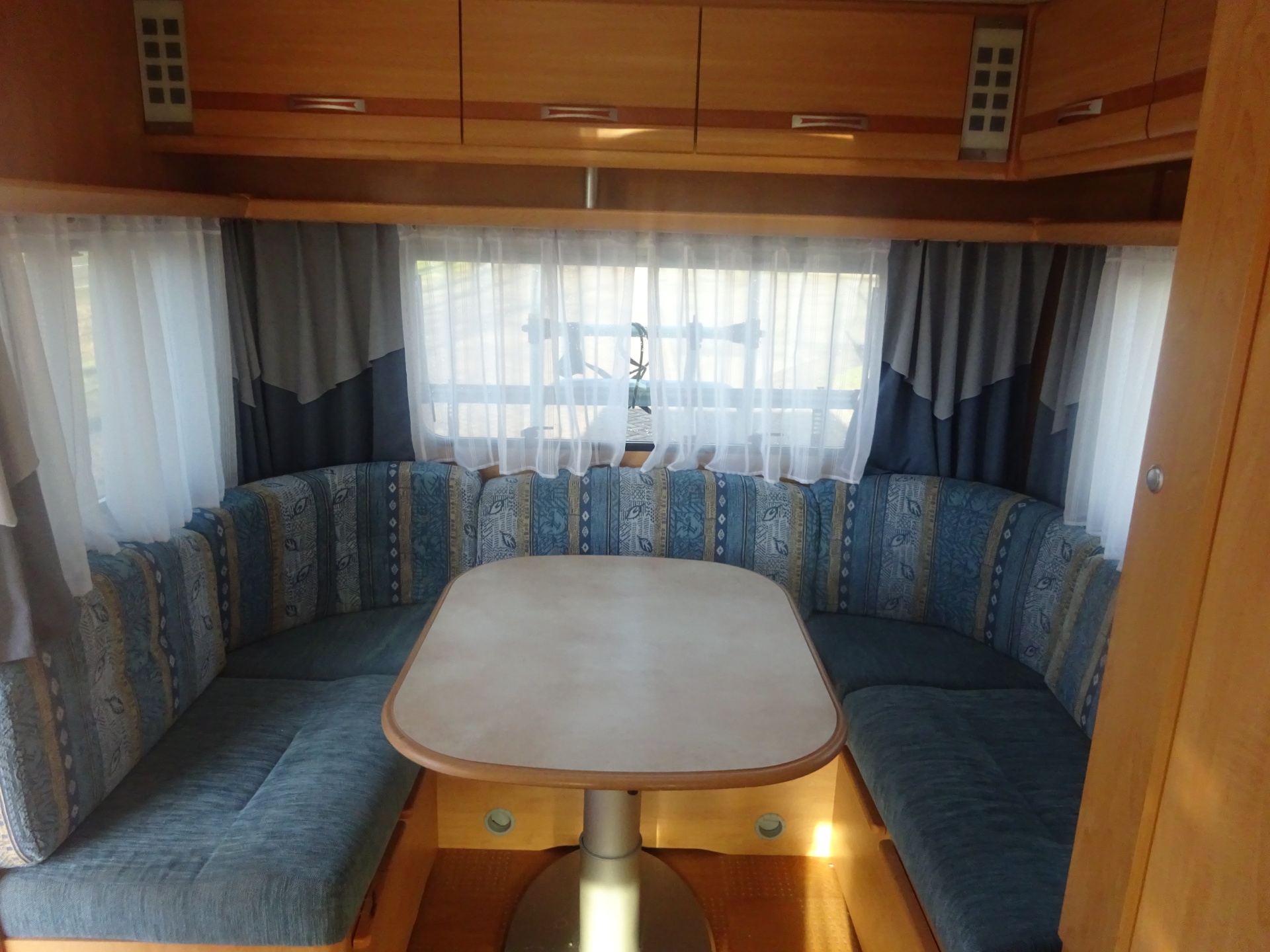 Caravelair Ambiance 450 Enkele Bedden+Rondzit+Mover