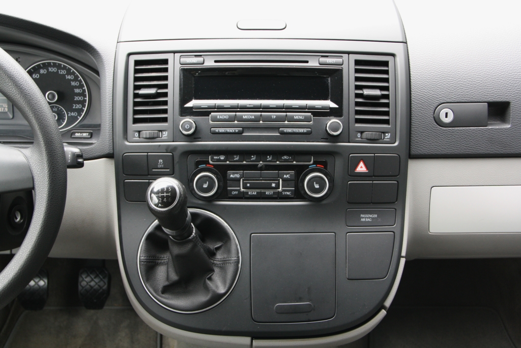 Volkswagen T5 California Comfortline 2.0 TDI, Euro 5