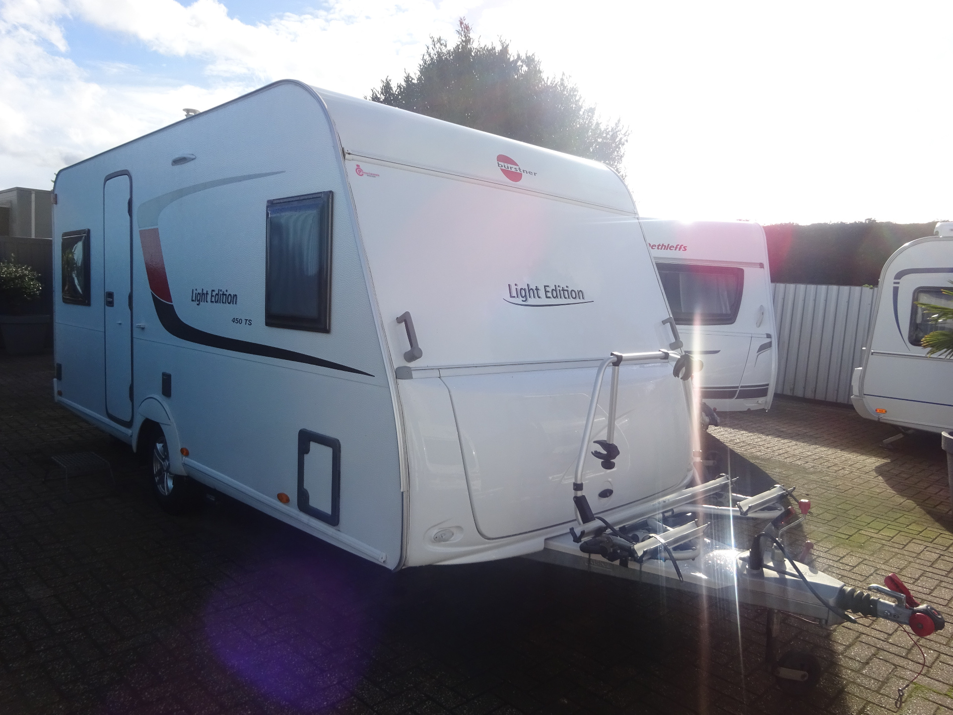 Burstner Premio Light Edition 450 TS Met Mover