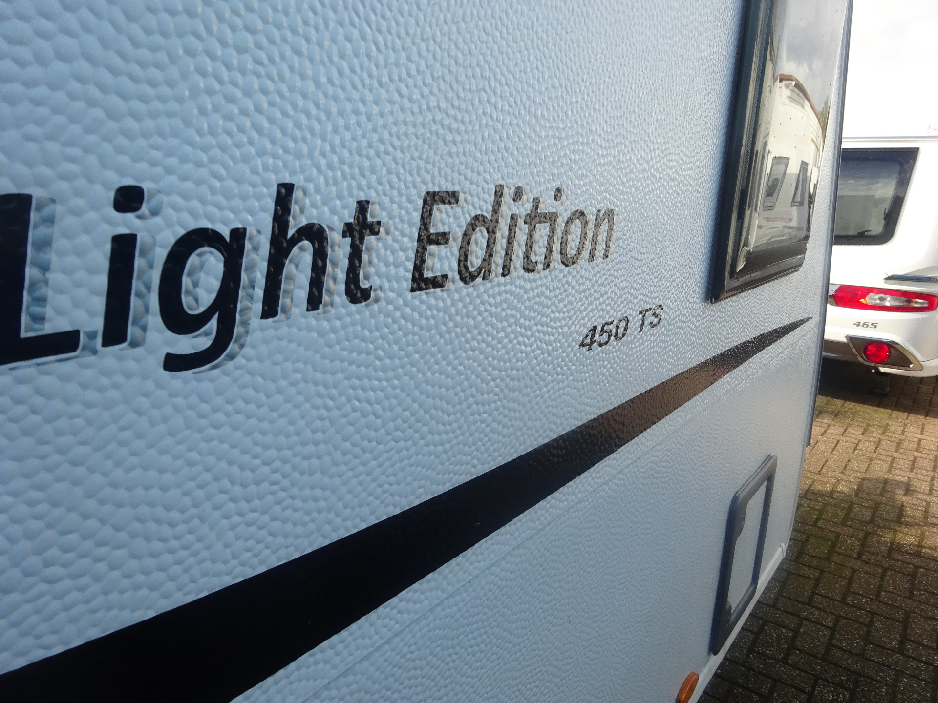 Burstner Premio Light Edition 450 TS Met Mover