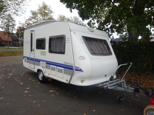 Hobby De luxe 400 SF Vast Bed + Mover