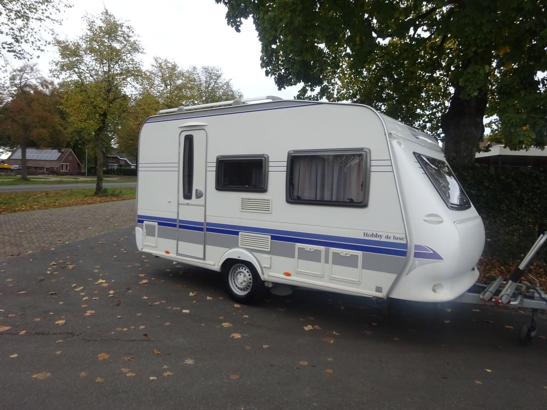 Hobby De luxe 400 SF Vast Bed + Mover