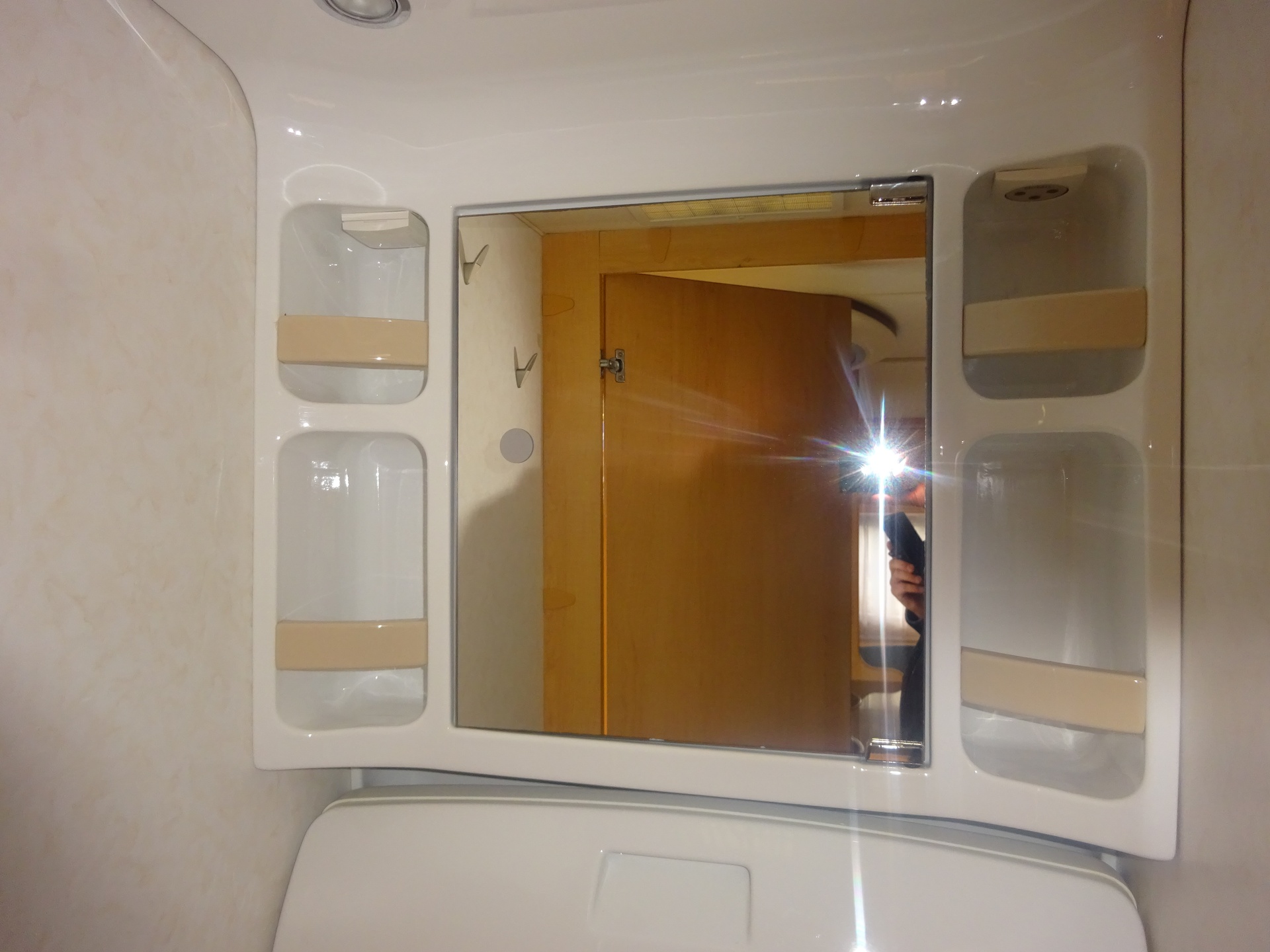 Hobby De luxe 400 SF Vast Bed + Mover