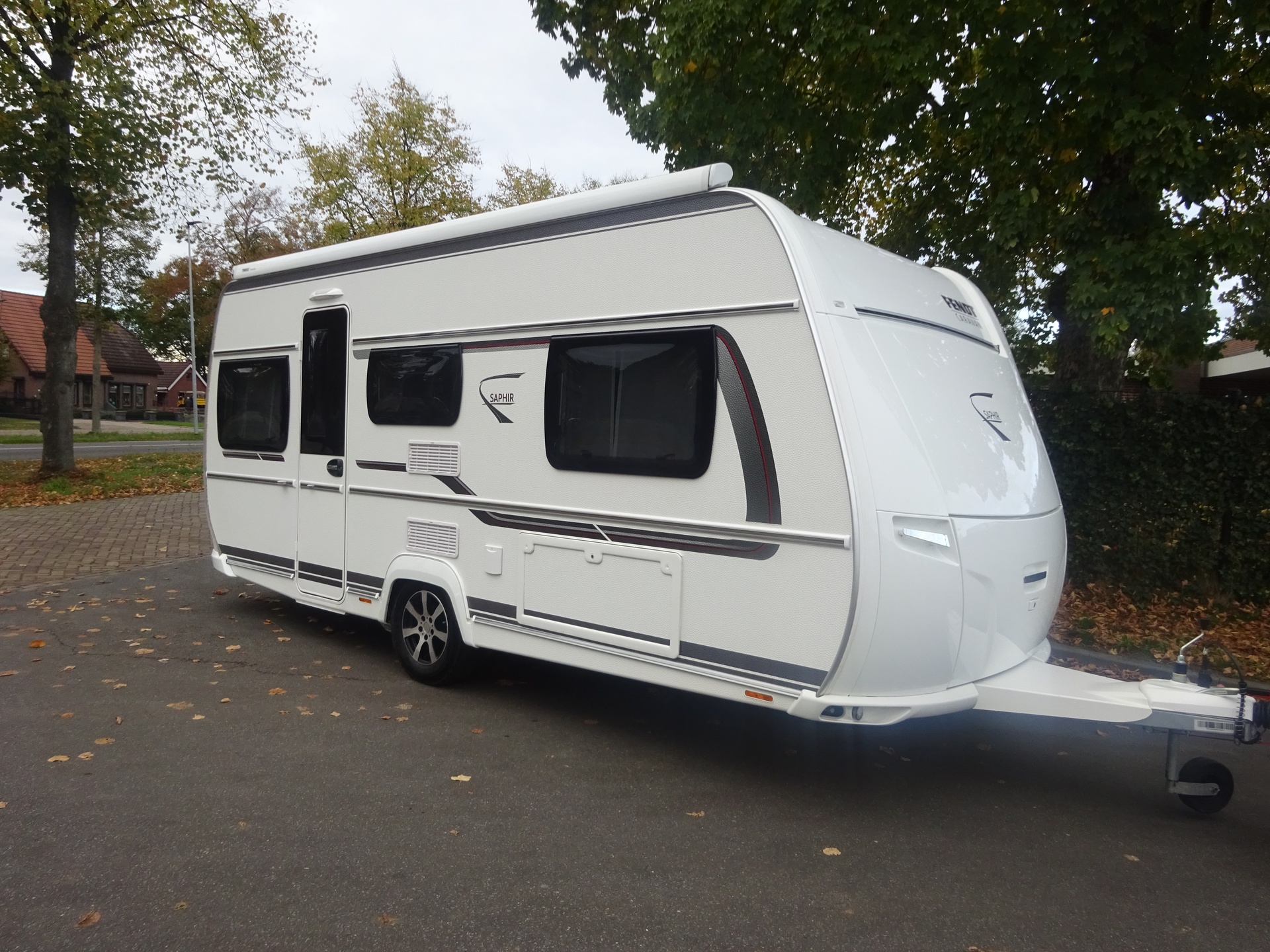 Fendt Saphir 465TG Enkele Bedden Vaste Luifel Mover