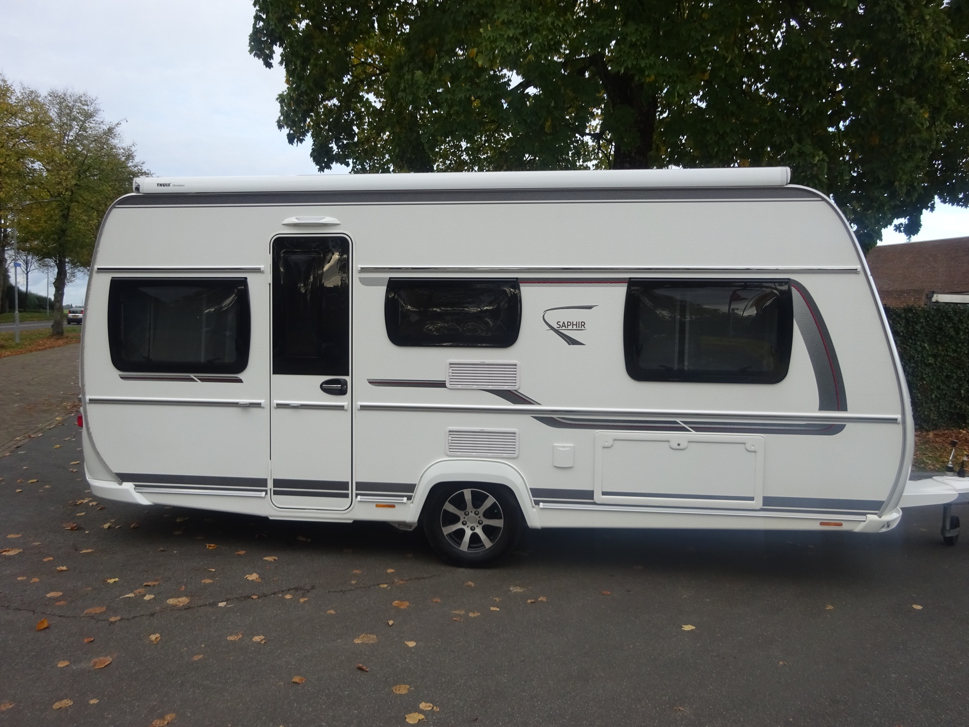Fendt Saphir 465TG Enkele Bedden Vaste Luifel Mover