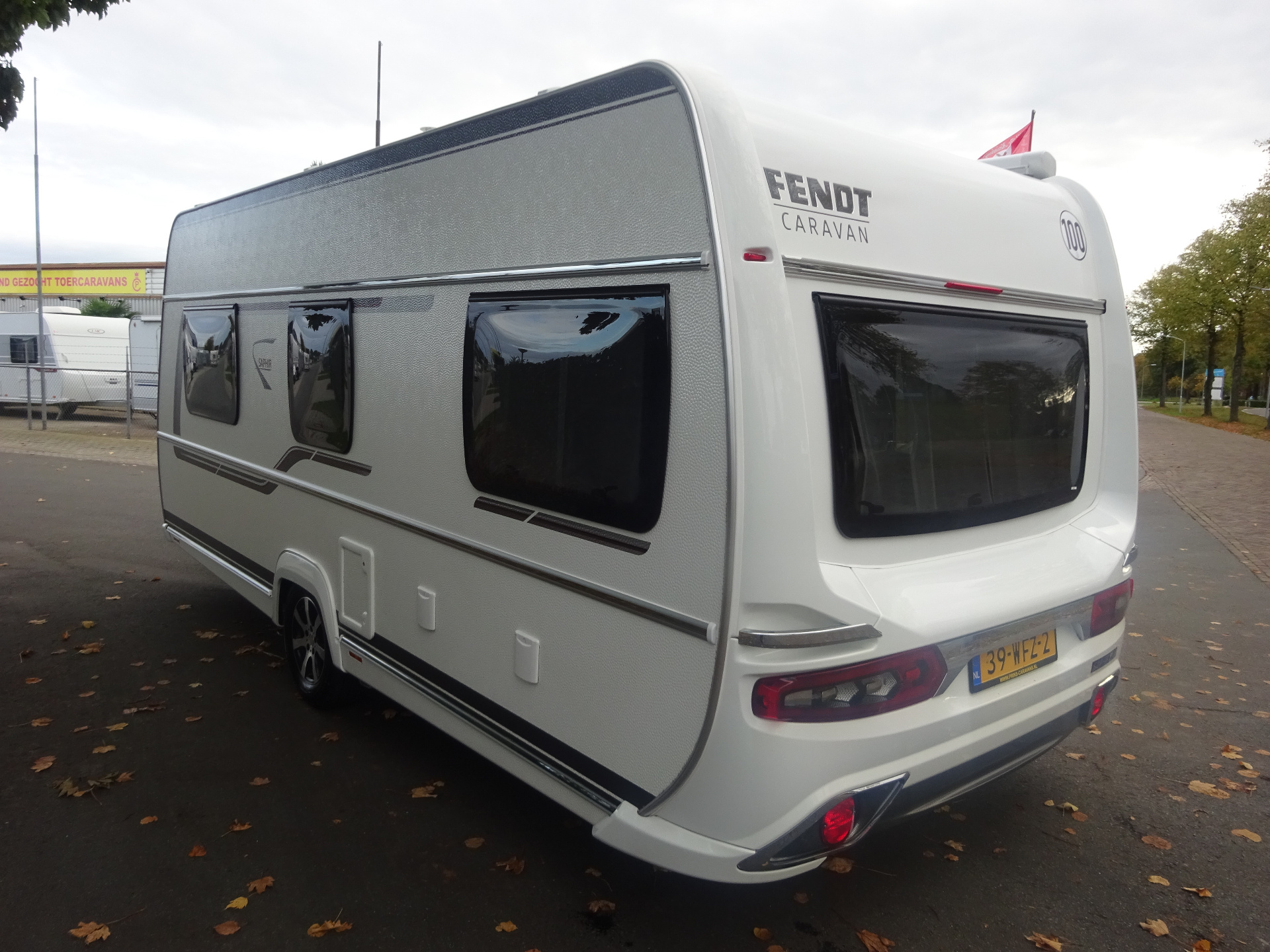 Fendt Saphir 465TG Enkele Bedden Vaste Luifel Mover