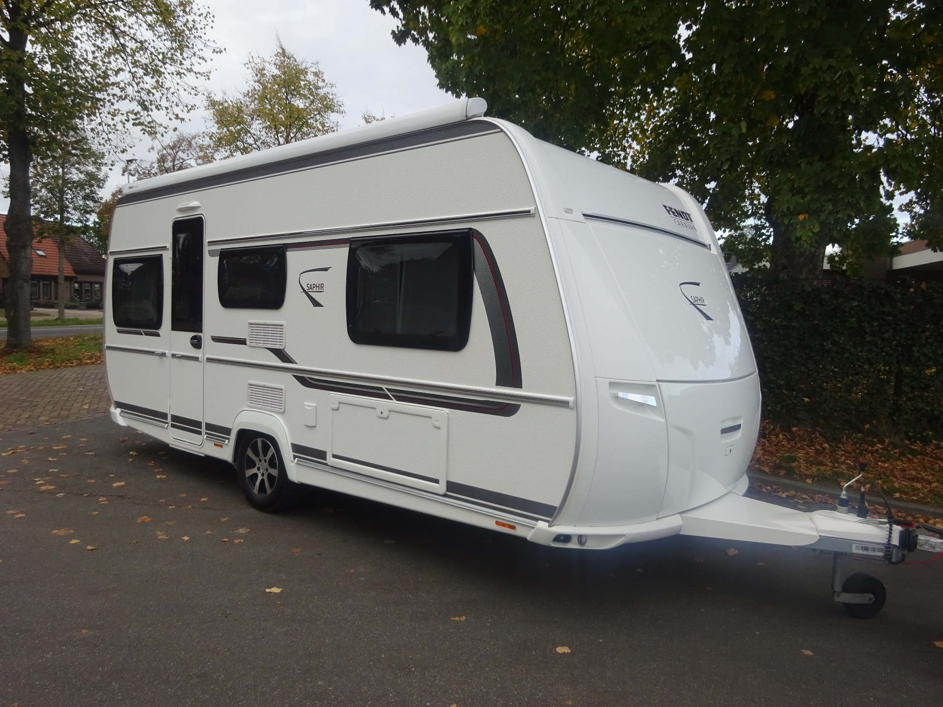 Fendt Saphir 465TG Enkele Bedden Vaste Luifel Mover