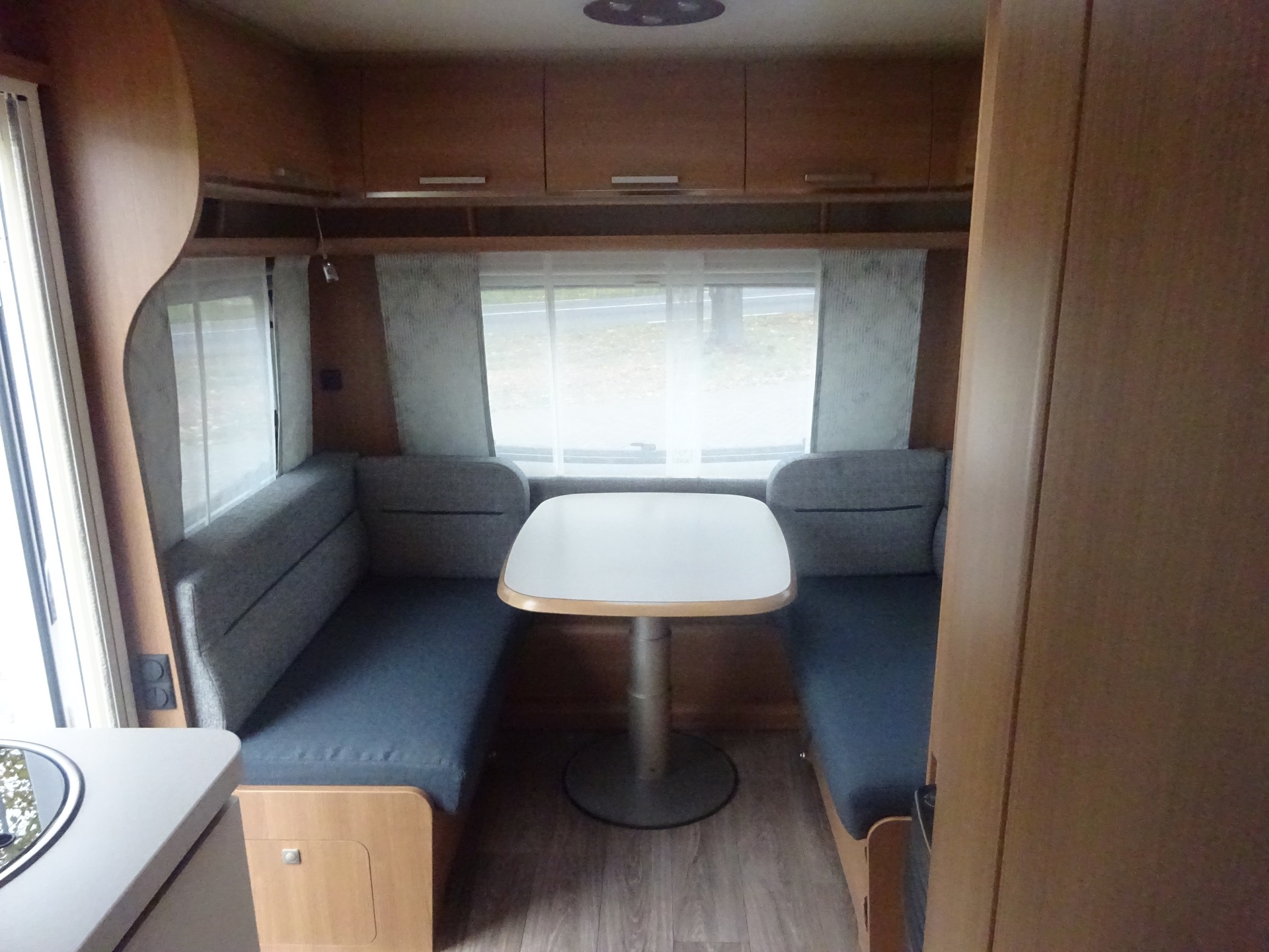 Fendt Saphir 465TG Enkele Bedden Vaste Luifel Mover