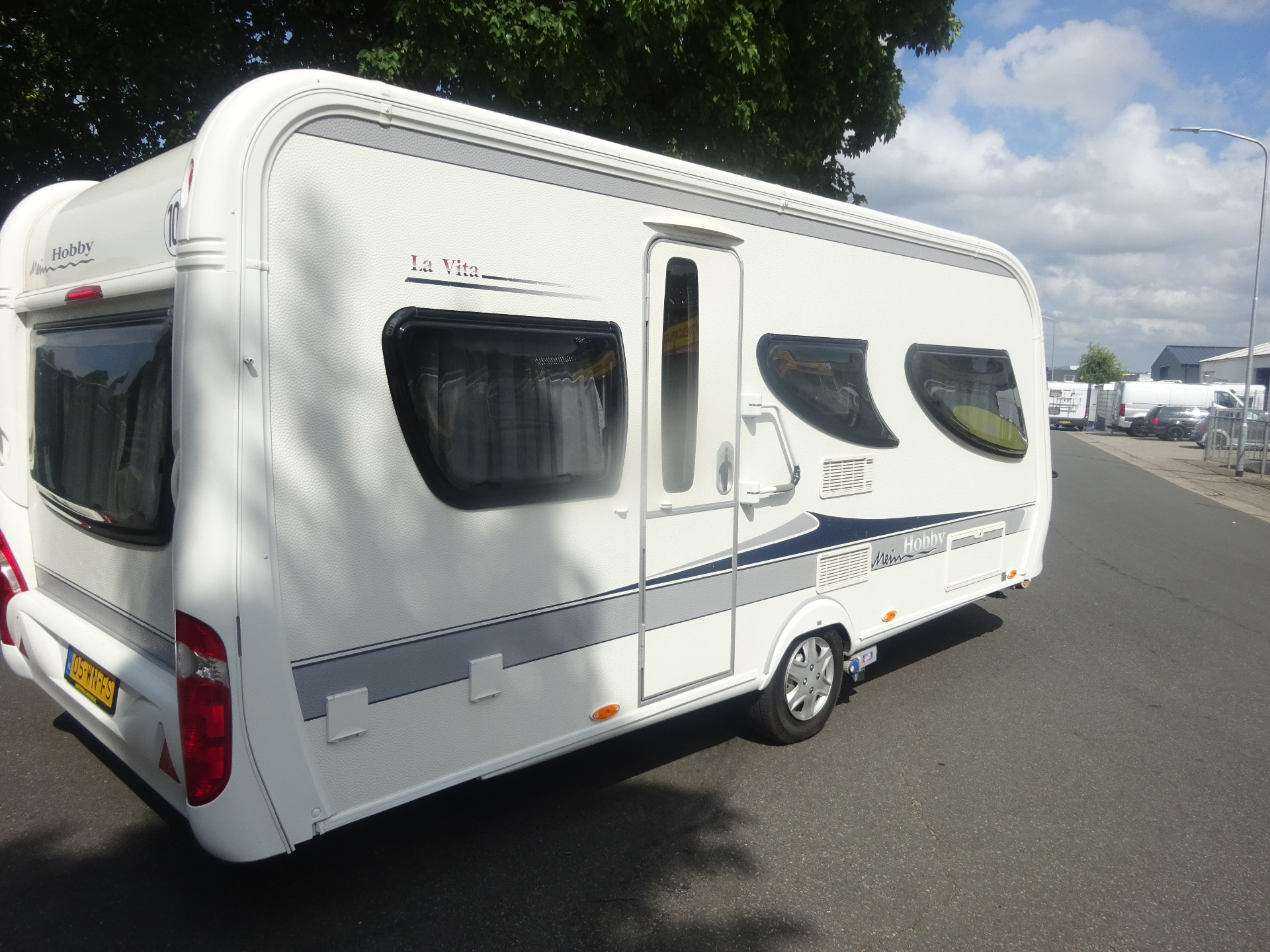 Hobby La vita 495 UL Enkele Bedden + Mover