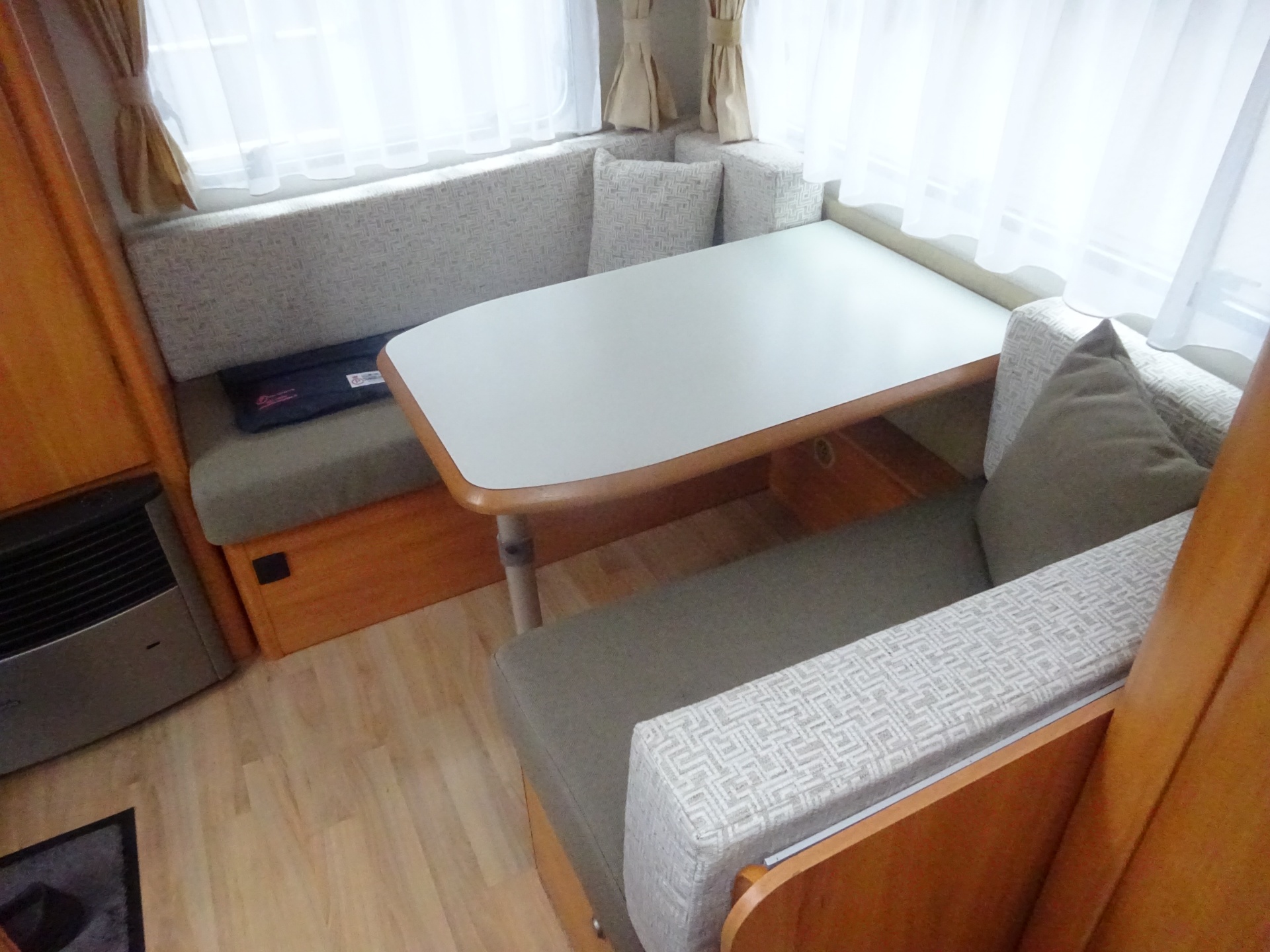 Home-car Racer 43 Met vaste Luifel en Mover