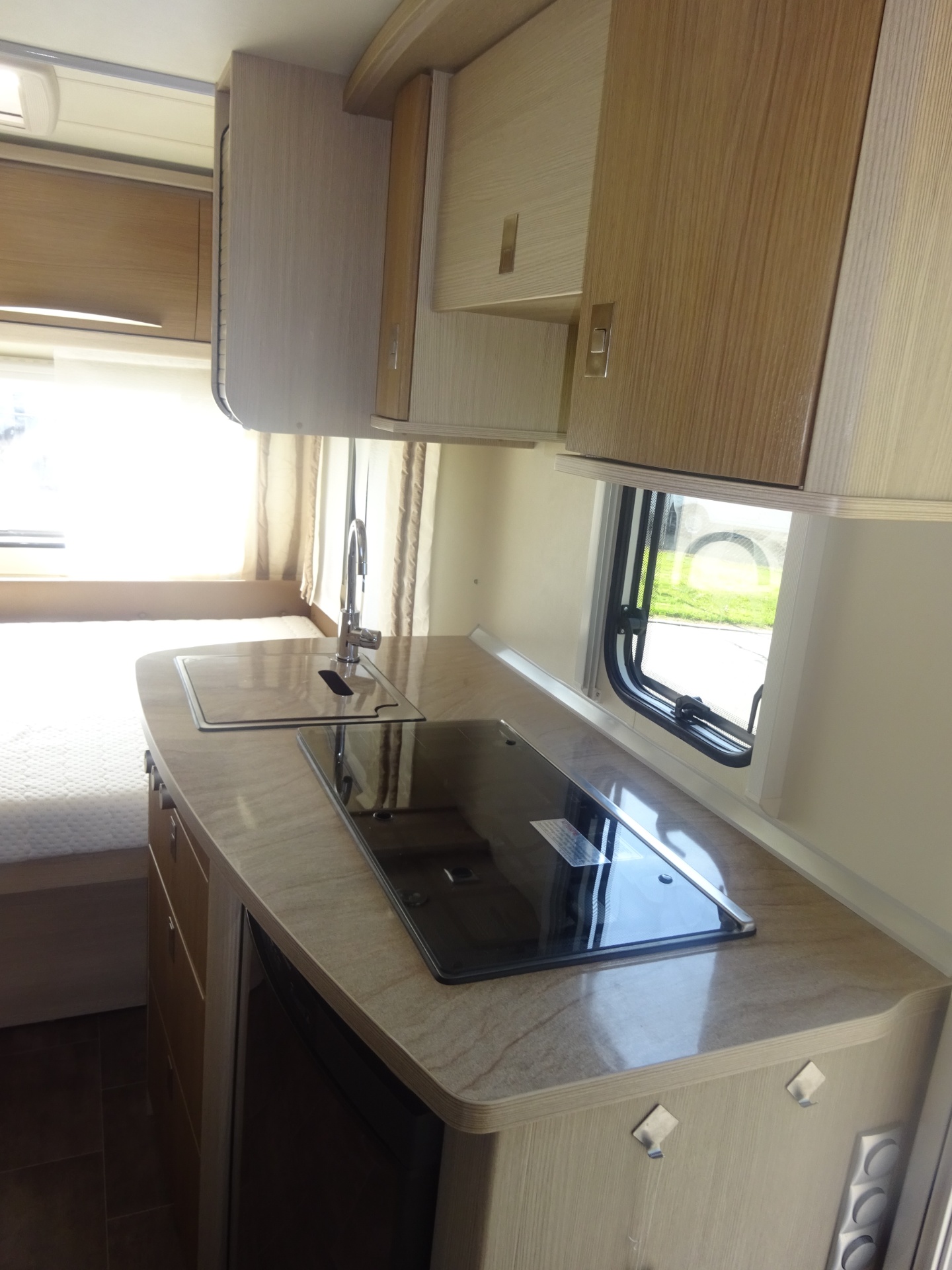 Burstner Averso 395TS met Mover