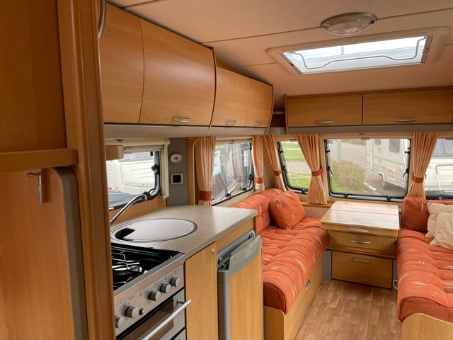 Swift Charisma 550 met mover 2006