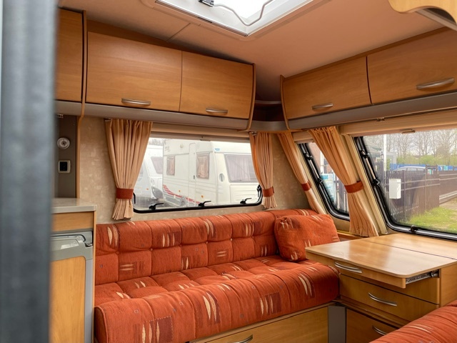 Swift Charisma 550 met mover 2006